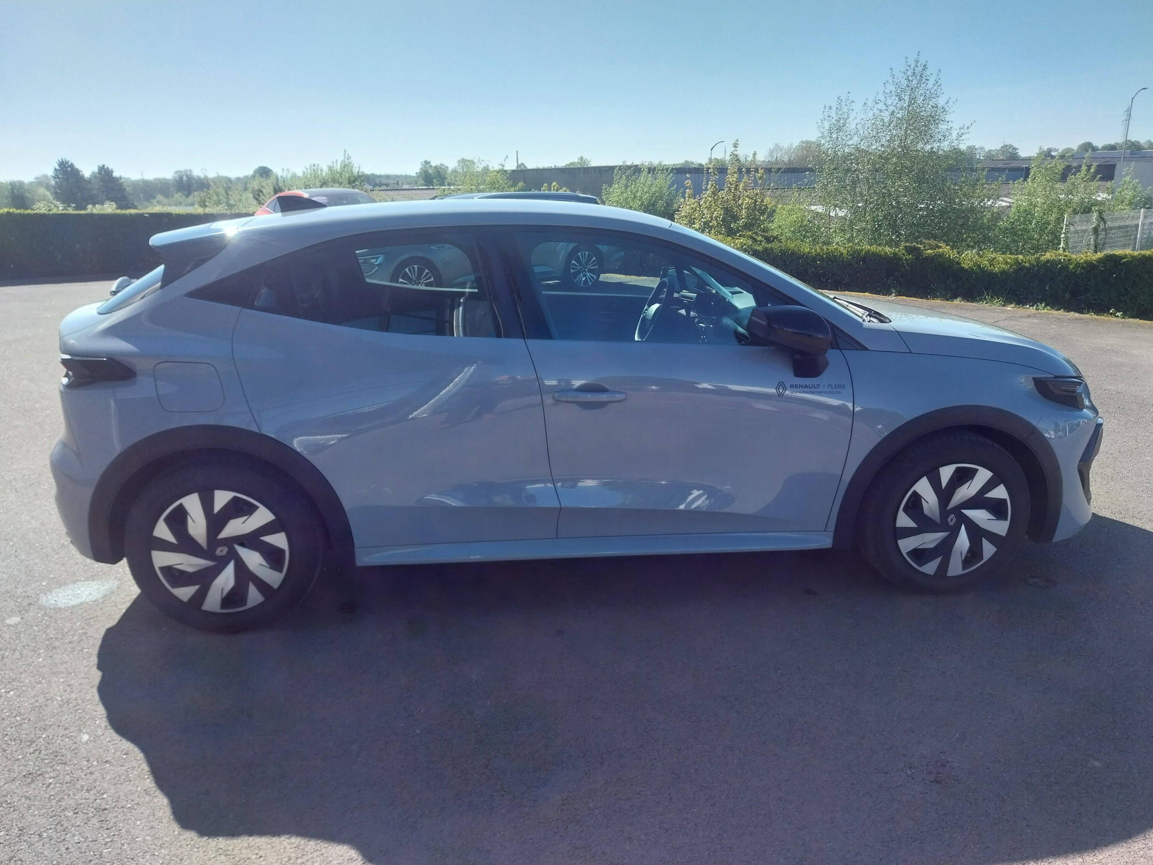 Vente en ligne Renault Clio 6 Clio E-Tech full hybrid 160 ch au prix de 24 980 €