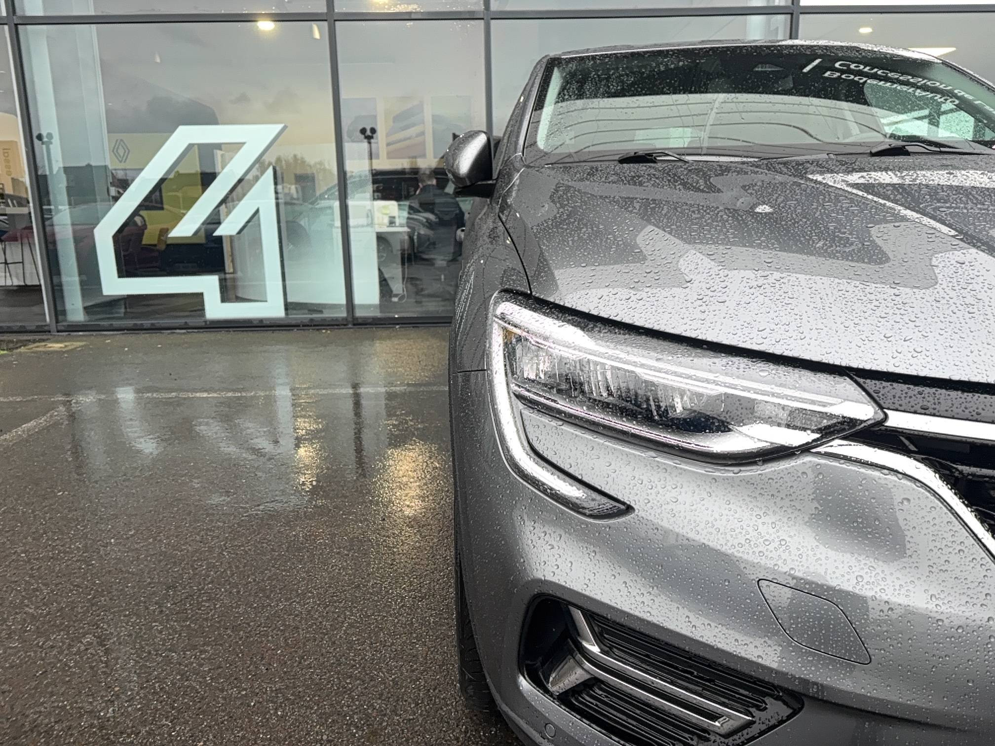 Vente en ligne Renault Arkana  mild hybrid 140 EDC FAP - 22 au prix de 18 990 €