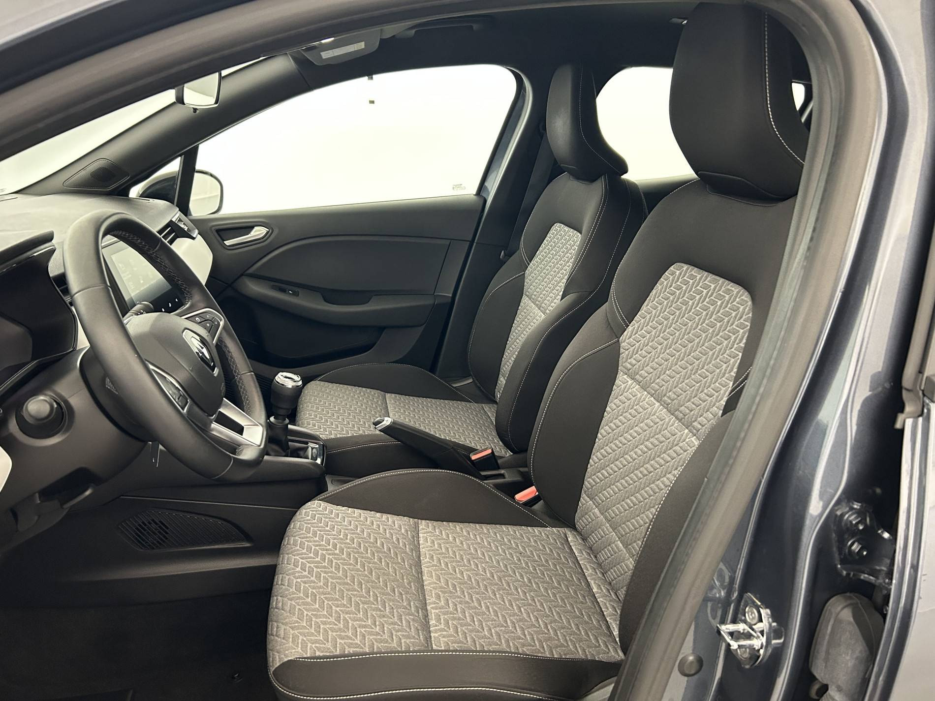 Vente en ligne Renault Clio 5 Clio TCe 90 - 21N au prix de 14 990 €