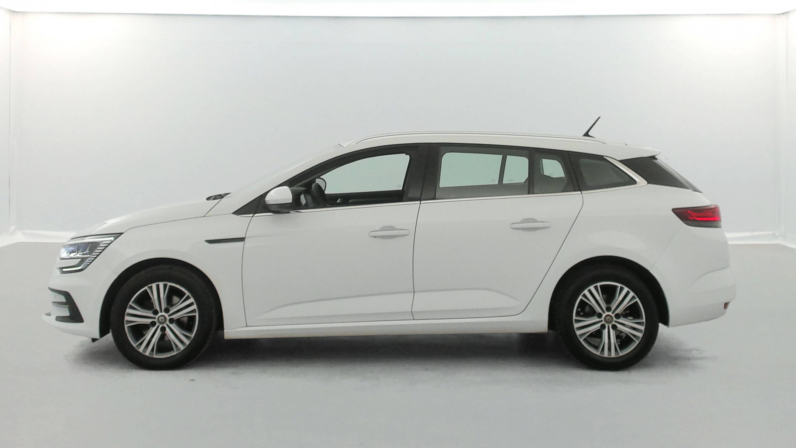 Vente en ligne Renault Megane 4 Estate  Blue dCi 115 au prix de 18 990 €