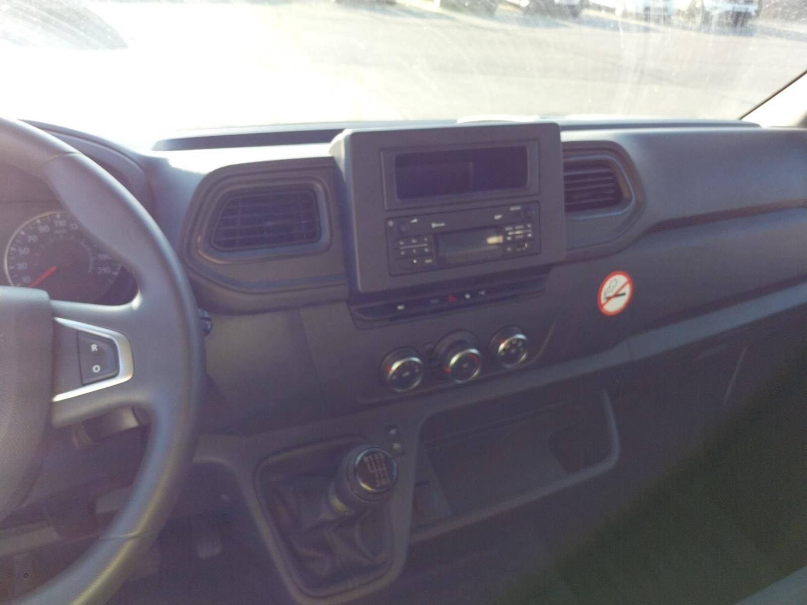 Vente en ligne Renault Master Fourgon MASTER FGN TRAC F3500 L3H3 BLUE DCI 135 au prix de 26 990 €