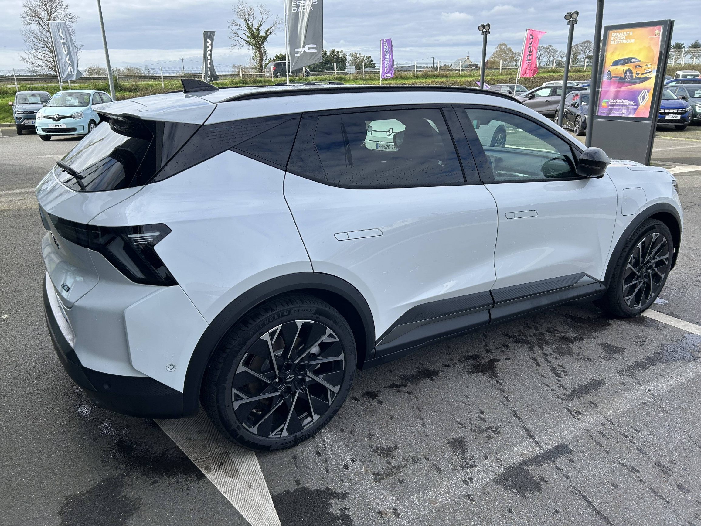 Vente en ligne Renault Scenic E-Tech  220 ch grande autonomie au prix de 48 990 €