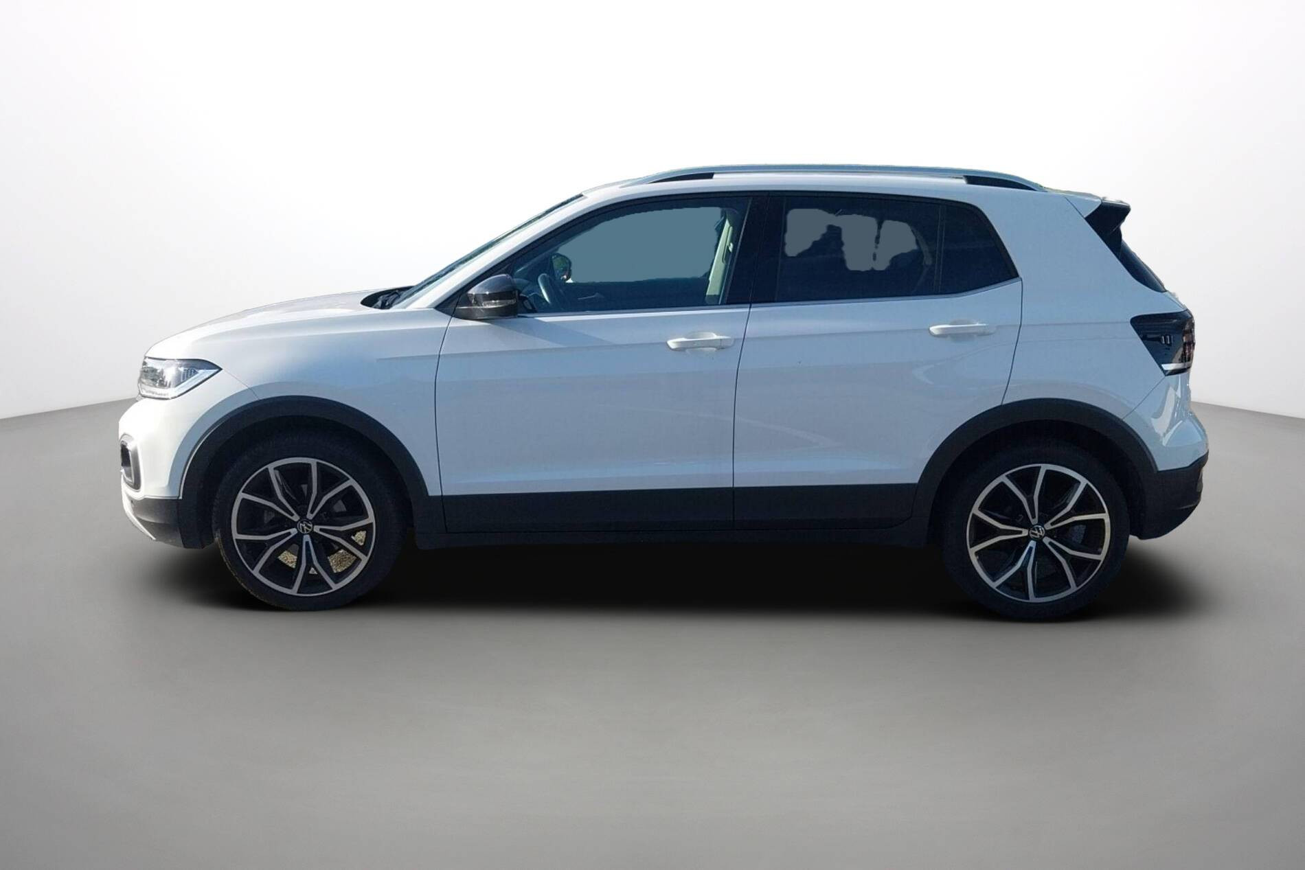 Vente en ligne Volkswagen T-Cross  1.0 TSI 110 Start/Stop DSG7 au prix de 21 390 €