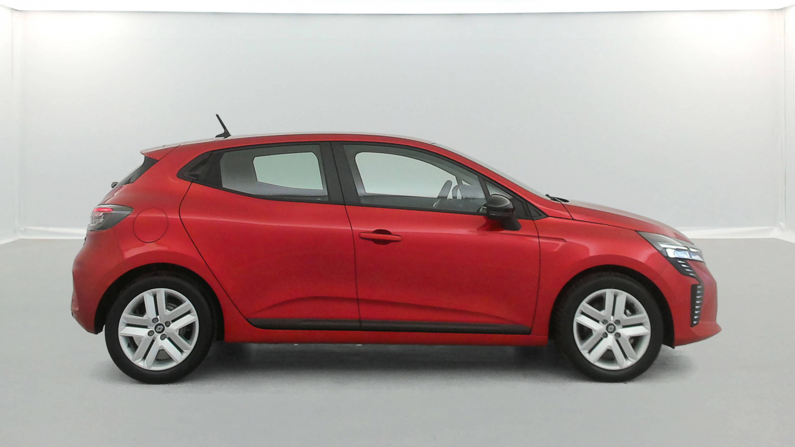 Vente en ligne Renault Clio 5 Clio E-Tech full hybrid 145 ch GSR2 au prix de 19 990 €