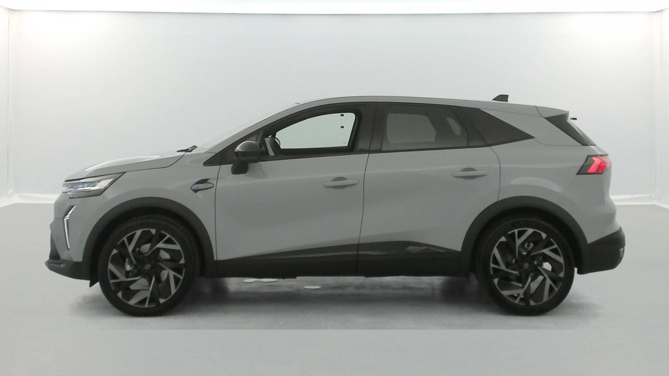 Vente en ligne Renault Symbioz  E-Tech full hybrid 145 au prix de 27 990 €