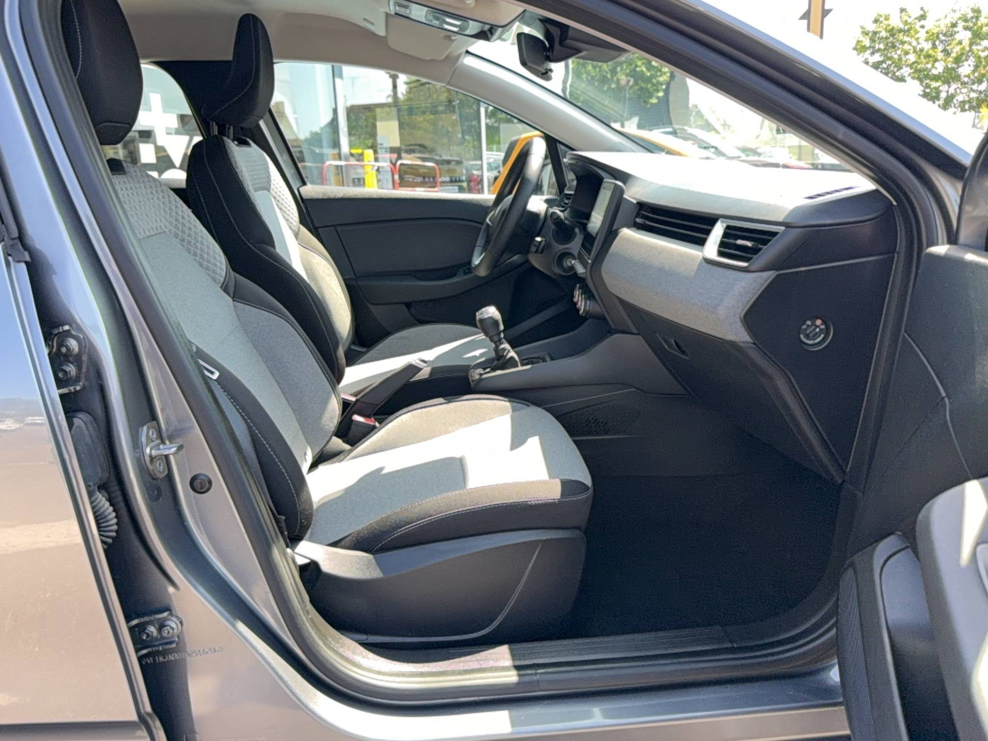 Vente en ligne Renault Clio 5 Clio TCe 90 au prix de 15 990 €
