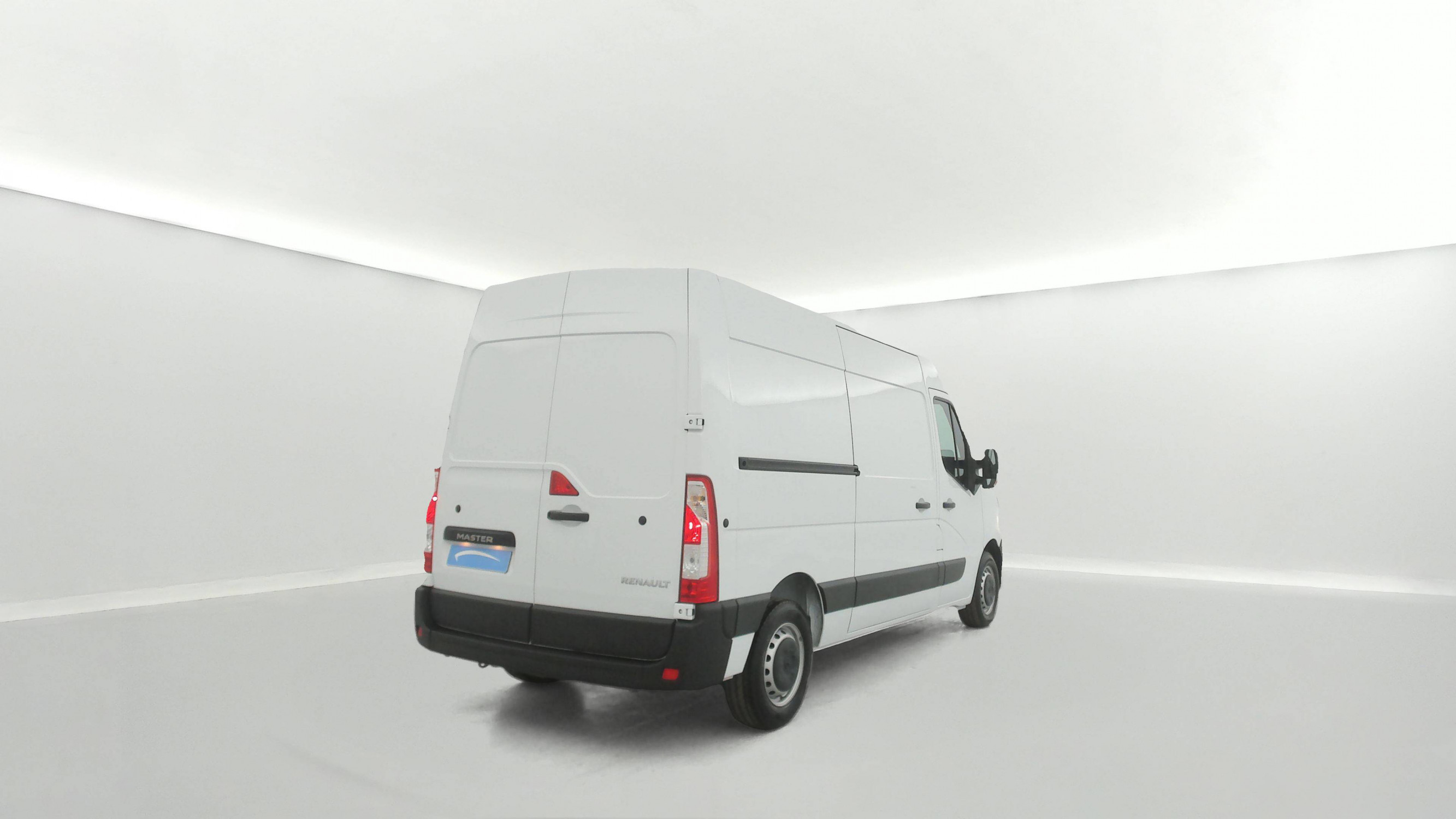 Vente en ligne Renault Master Fourgon MASTER FGN TRAC F3500 L2H2 BLUE DCI 135 au prix de 24 990 €