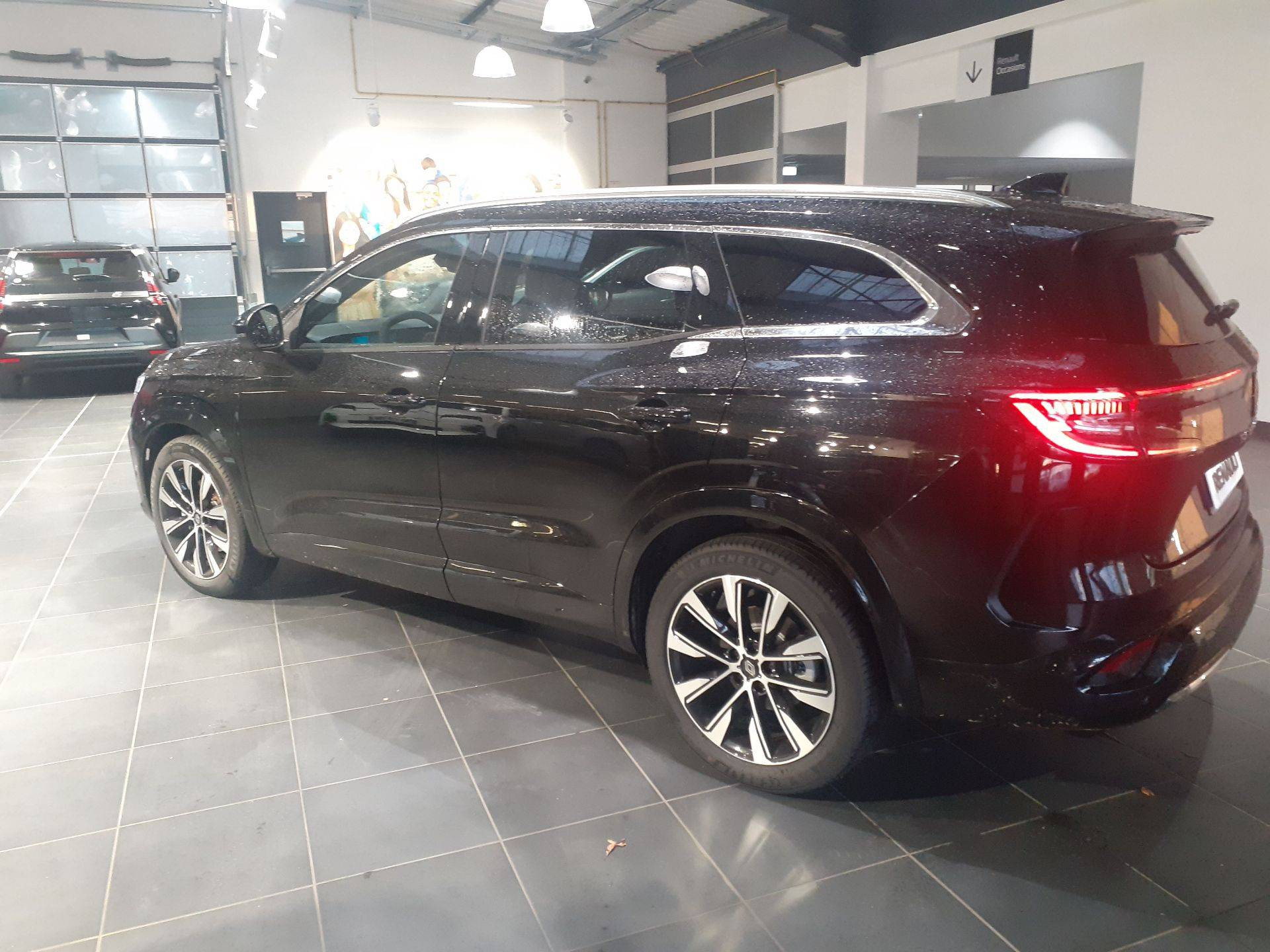 Vente en ligne Renault Espace Espace full hybrid E-Tech 200 ch 5pl au prix de 40 990 €