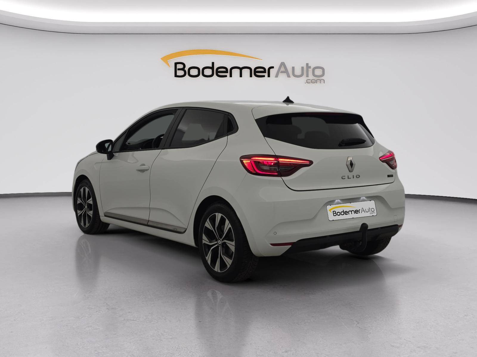 Vente en ligne Renault Clio 5 Clio E-Tech full hybrid 145 au prix de 15 890 €