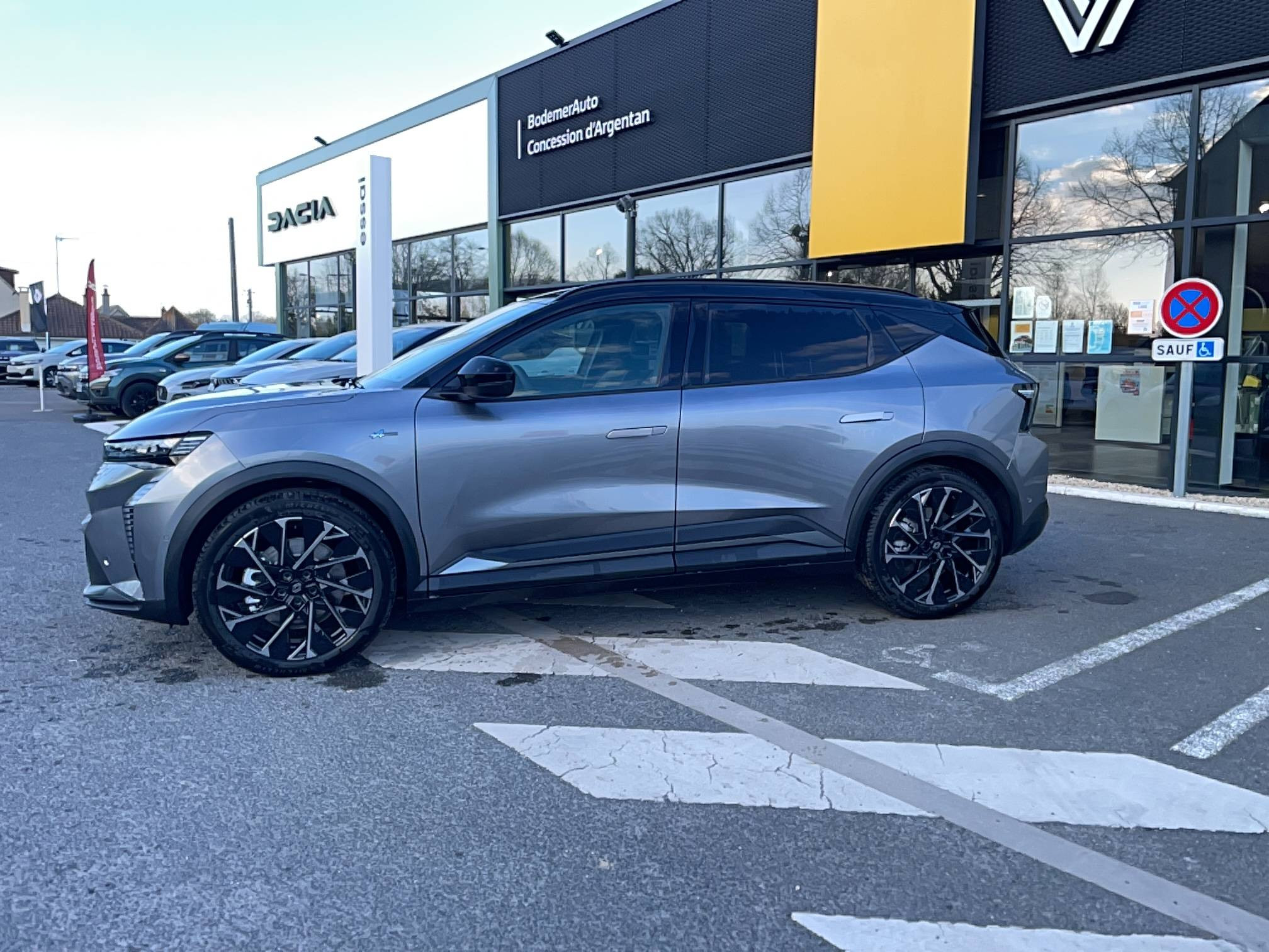 Vente en ligne Renault Scenic E-Tech  220 ch grande autonomie au prix de 44 990 €