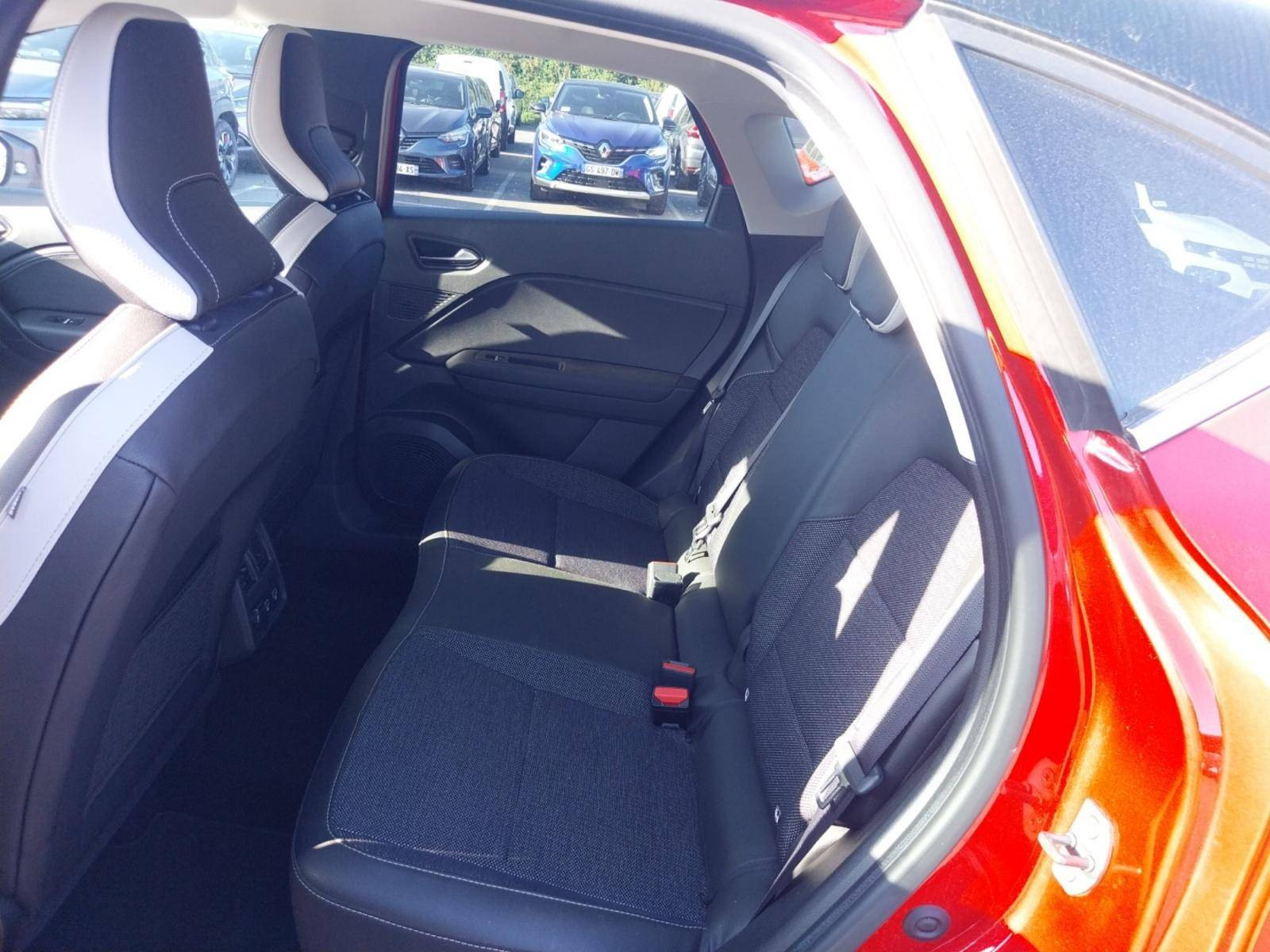 Vente en ligne Renault Captur  mild hybrid 140 au prix de 18 900 €
