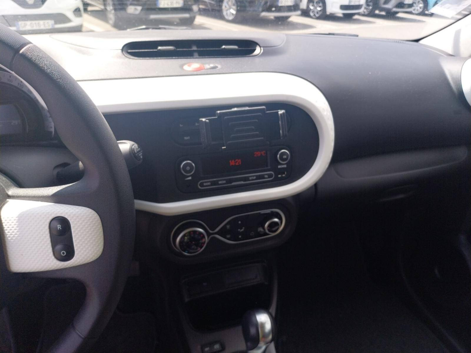 Vente en ligne Renault Twingo Electrique Twingo III E-Tech au prix de 10 990 €