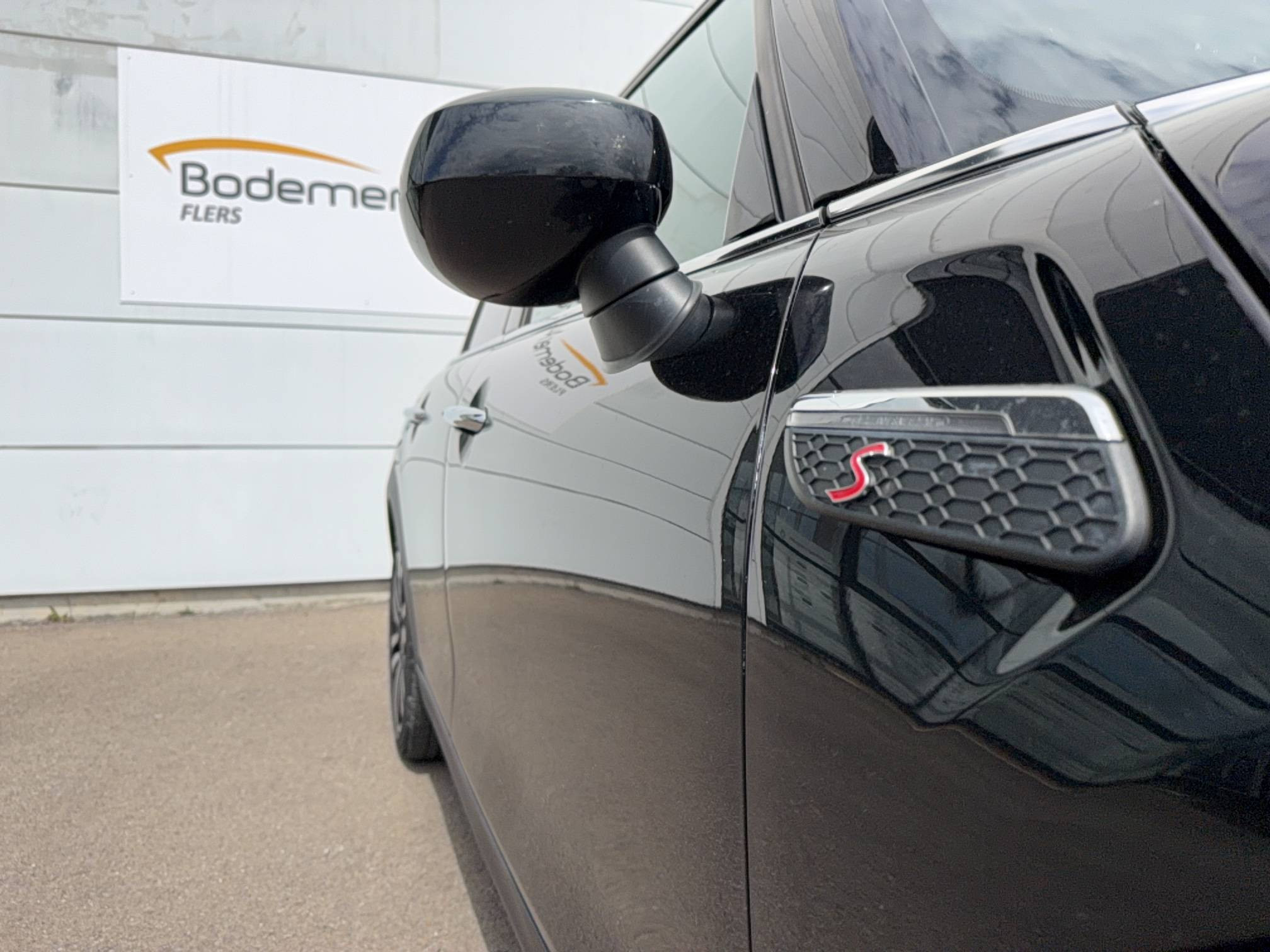 Vente en ligne Mini Hatch Hatch 5 Portes Cooper S 178 ch DKG7 au prix de 22 990 €