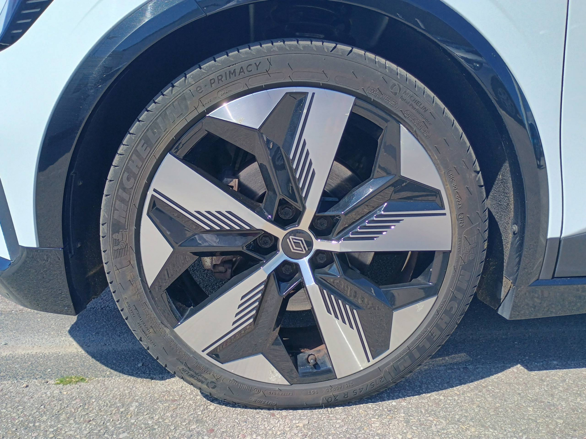Vente en ligne Renault Megane E-Tech  EV60 220 ch super charge au prix de 24 990 €