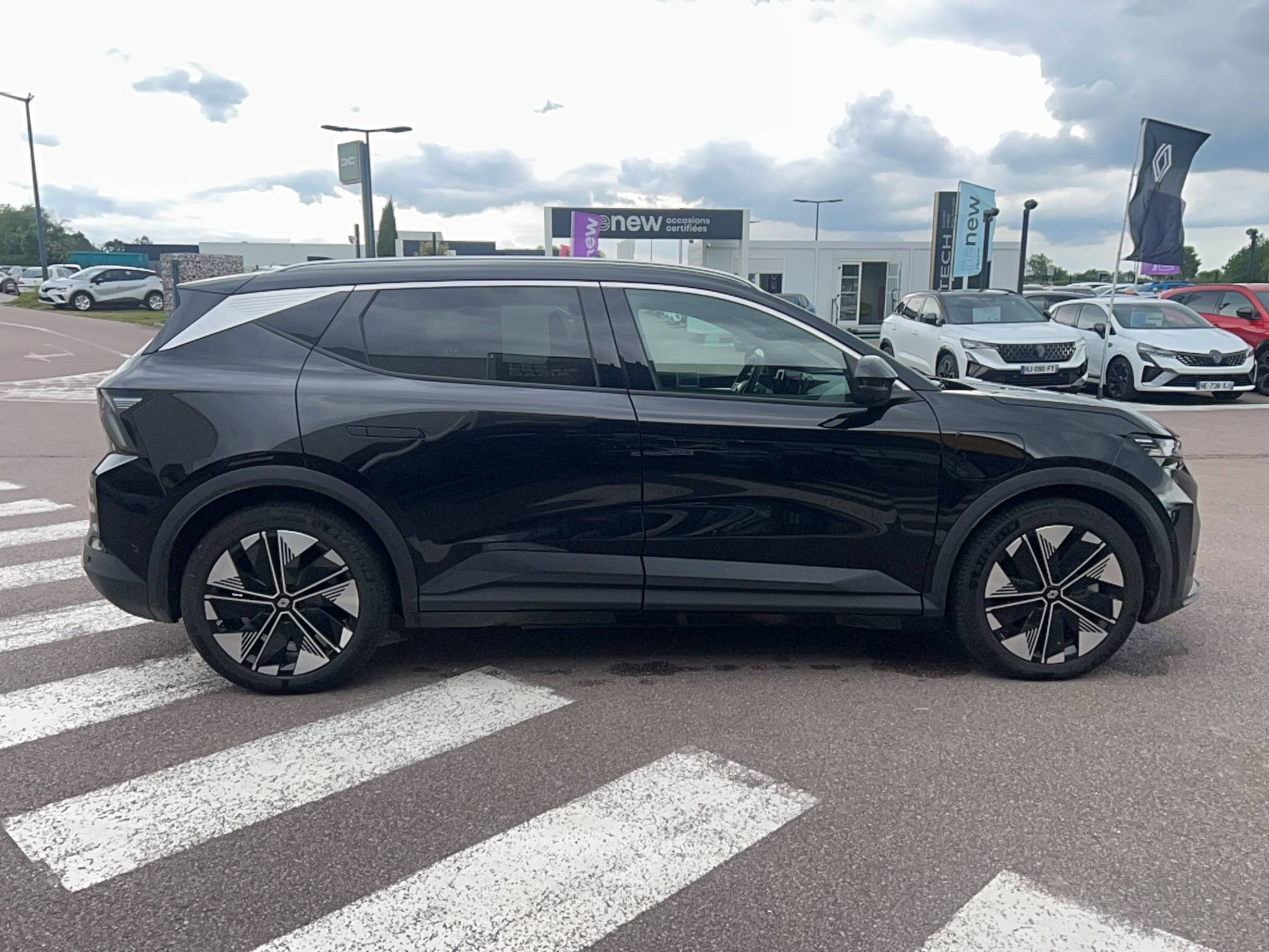 Vente en ligne Renault Scenic E-Tech Scenic E-Tech électrique 220 ch grande autonomie au prix de 37 749 €