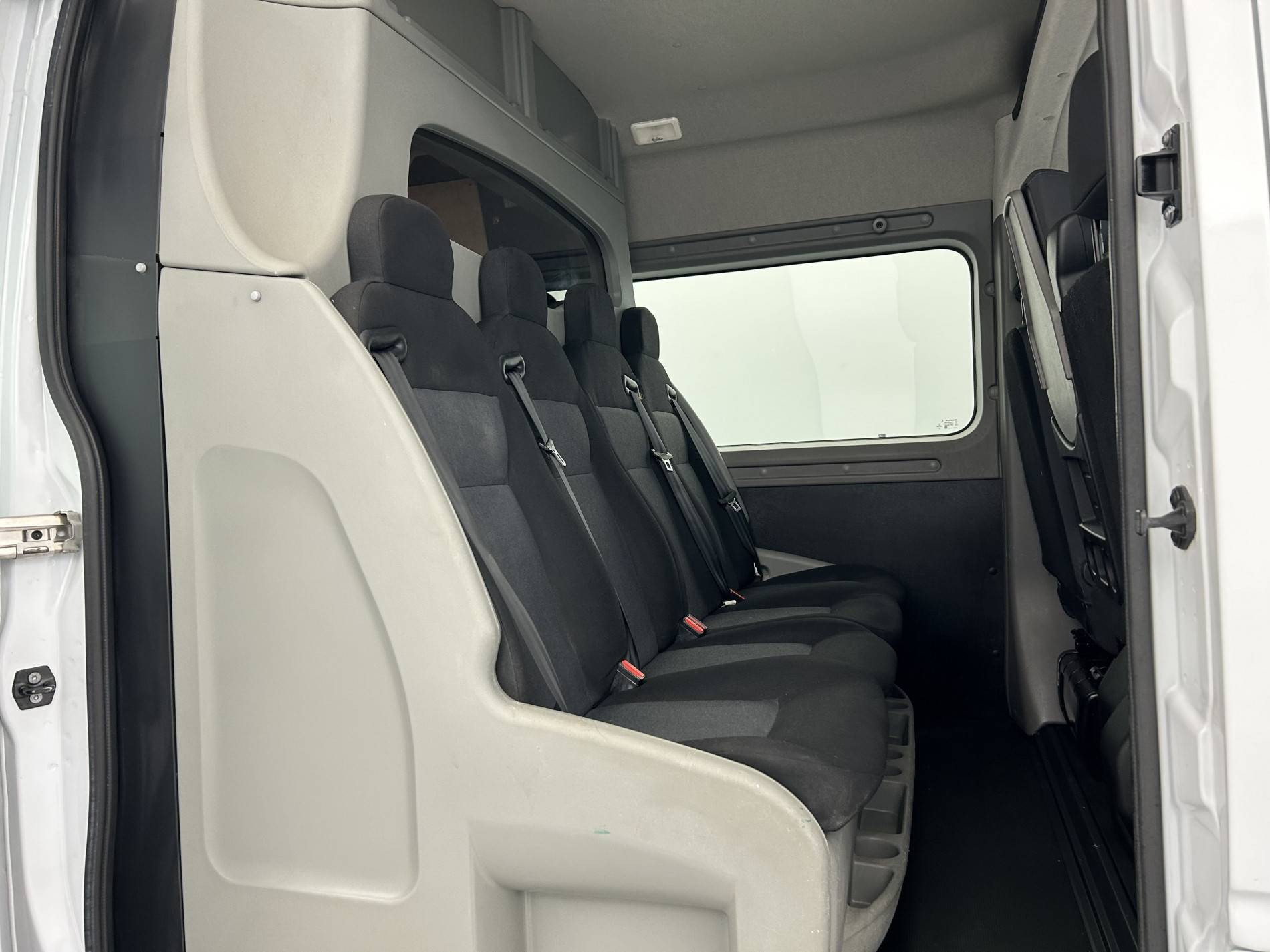 Vente en ligne Renault Master Fourgon MASTER CA TRAC F3300 L2H2 BLUE DCI 135 au prix de 23 790 €