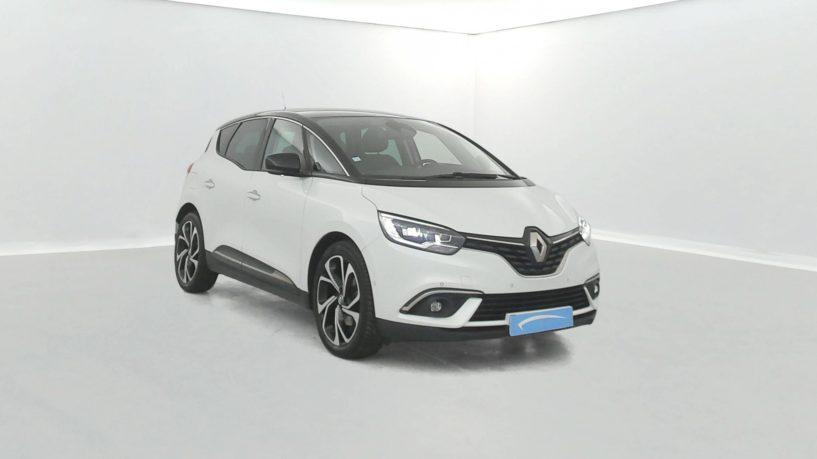 Vente en ligne Renault Scenic 4 Scenic Blue dCi 120 au prix de 16 900 €