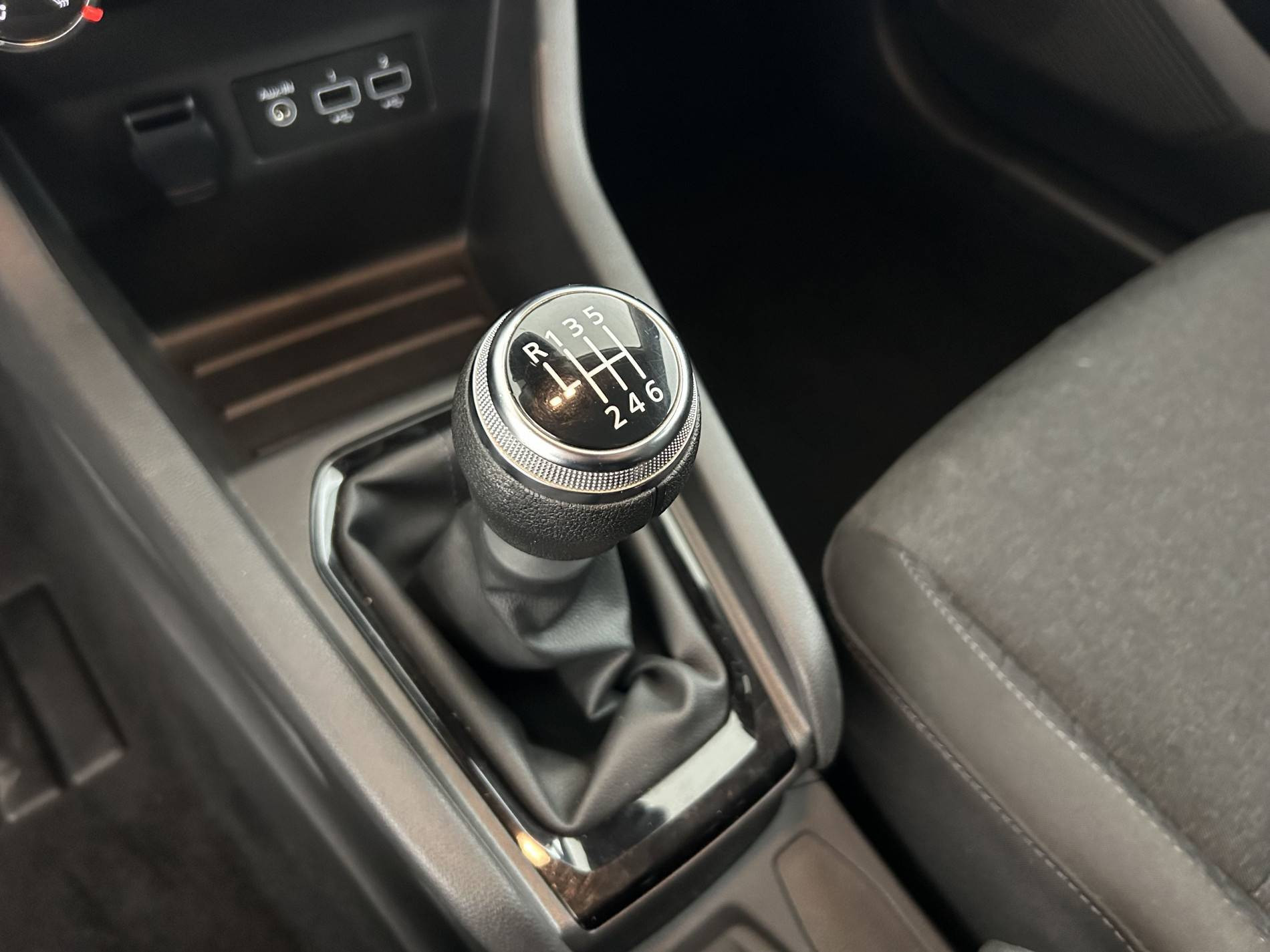 Vente en ligne Renault Clio 5 Clio TCe 90 au prix de 14 990 €