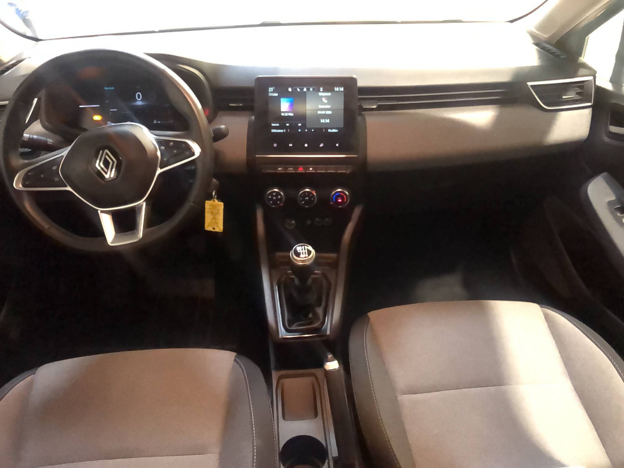 Vente en ligne Renault Clio 5 Clio TCe 90 au prix de 15 990 €
