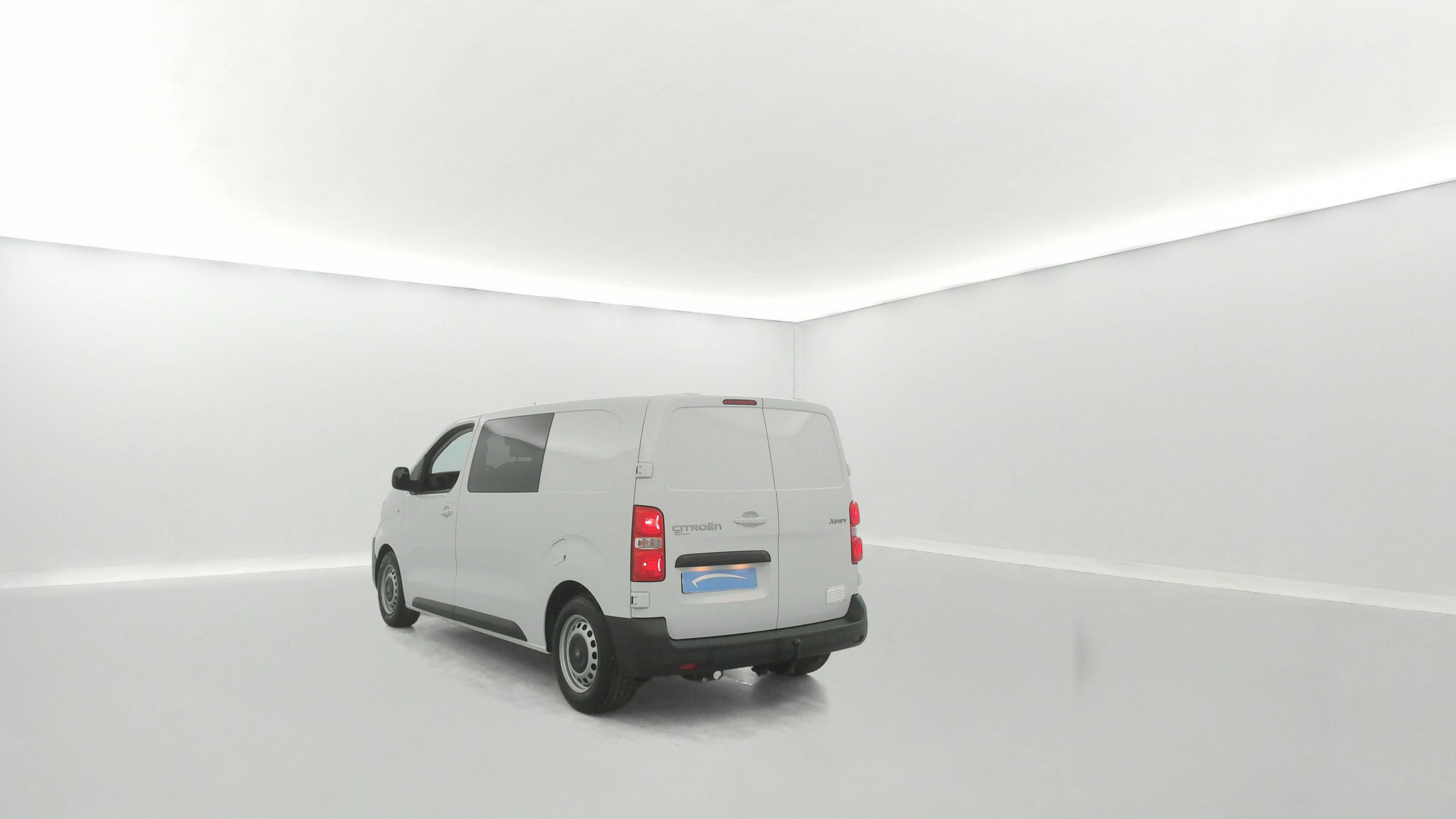 Vente en ligne Citroën Jumpy Fourgon JUMPY CAB APPROFONDIE M BLUEHDI 145 S&S EAT8 au prix de 30 990 €