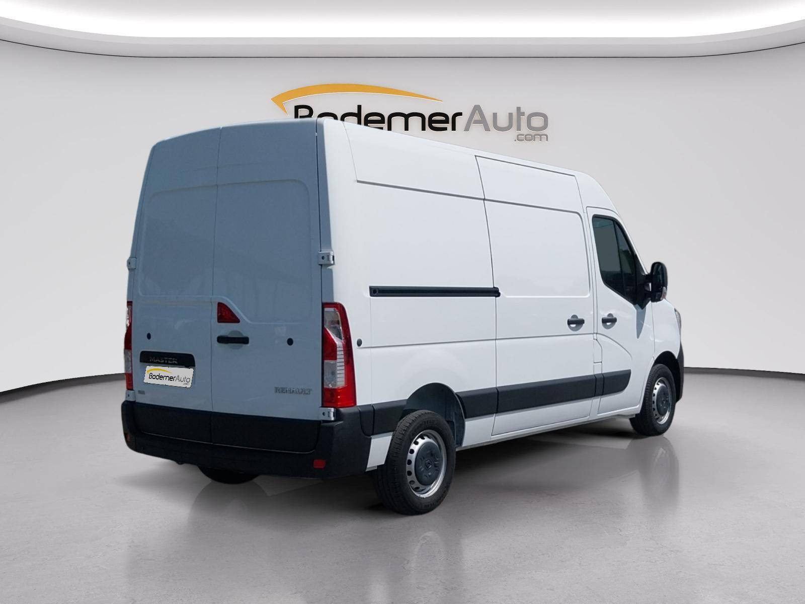 Vente en ligne Renault Master Fourgon MASTER FGN TRAC F3500 L2H2 BLUE DCI 135 au prix de 16 990 €