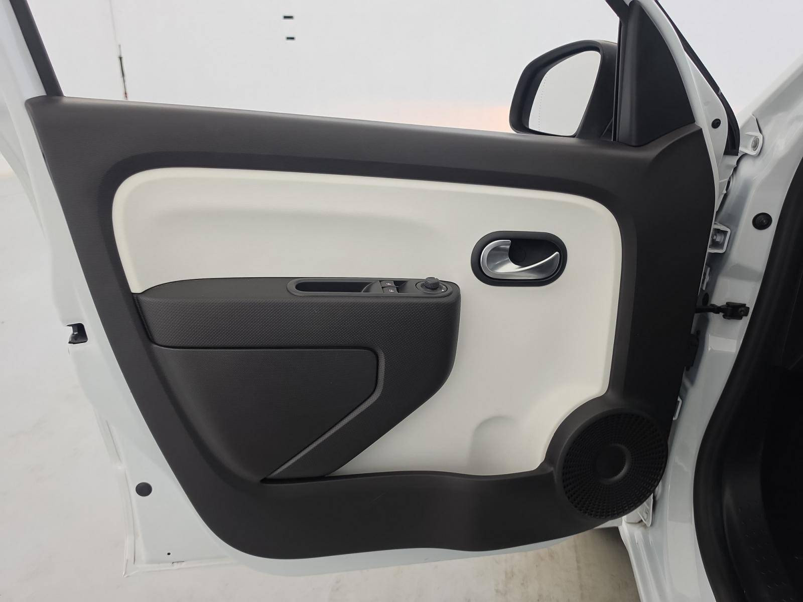 Vente en ligne Renault Twingo 3  SCe 65 - 21 au prix de 12 490 €