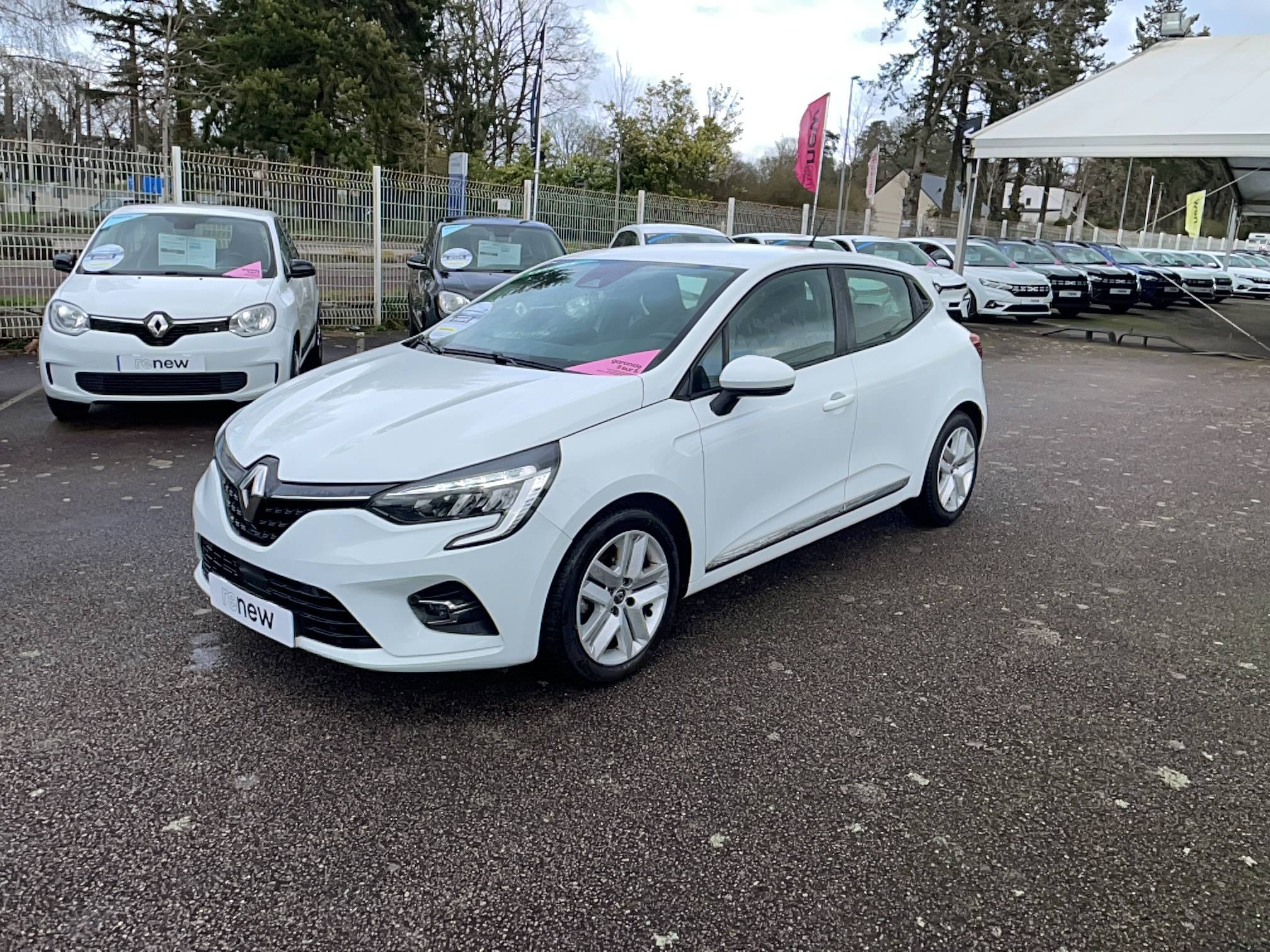 Vente en ligne Renault Clio 5 Clio TCe 90 - 21 au prix de 12 590 €