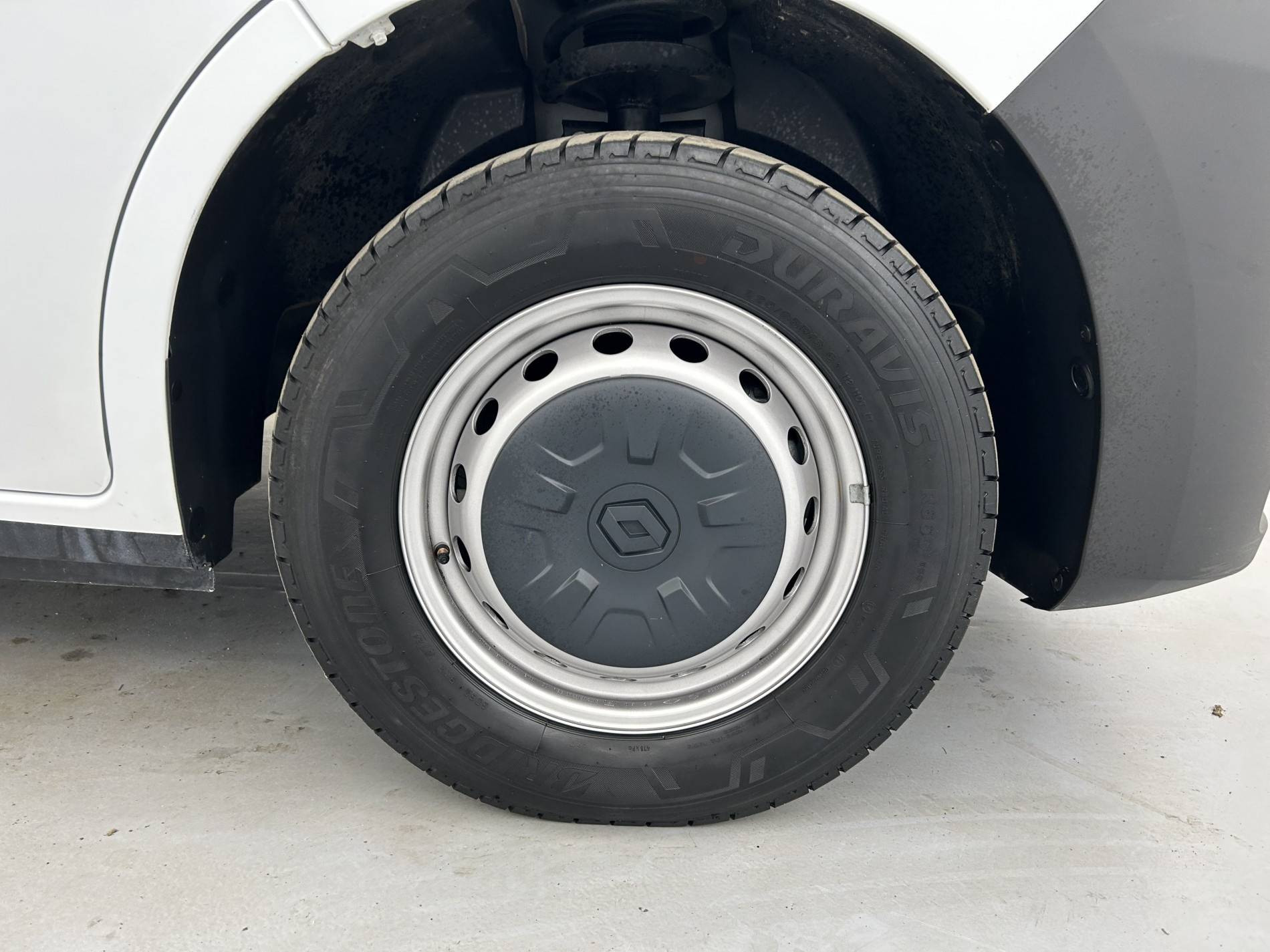 Vente en ligne Renault Master Fourgon MASTER FGN TRAC F3500 L3H3 BLUE DCI 135 au prix de 28 990 €