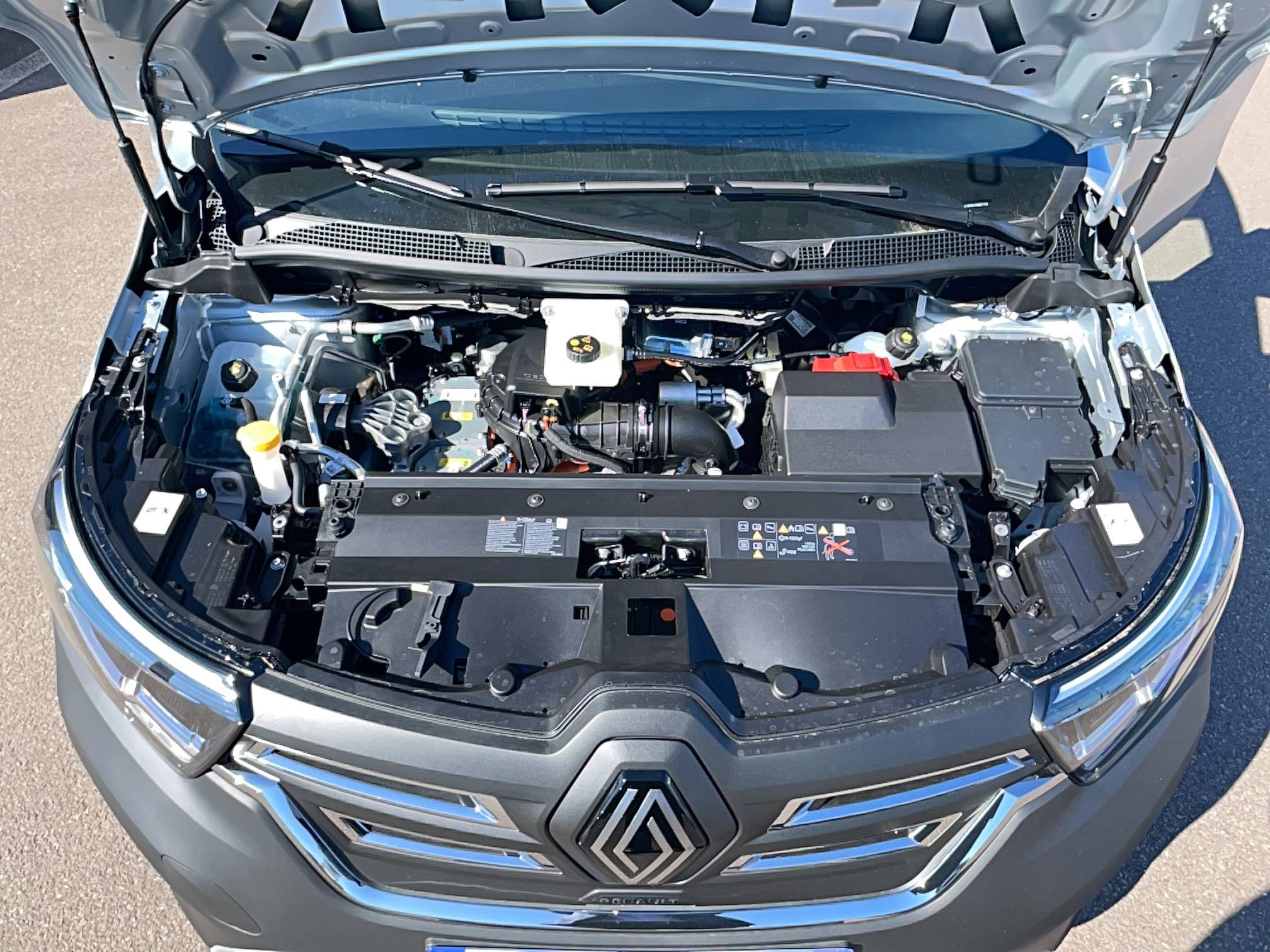 Vente en ligne Renault Kangoo Van E-Tech  FG TOLE L1 AC22/DC80 GSR2 au prix de 29 991 €