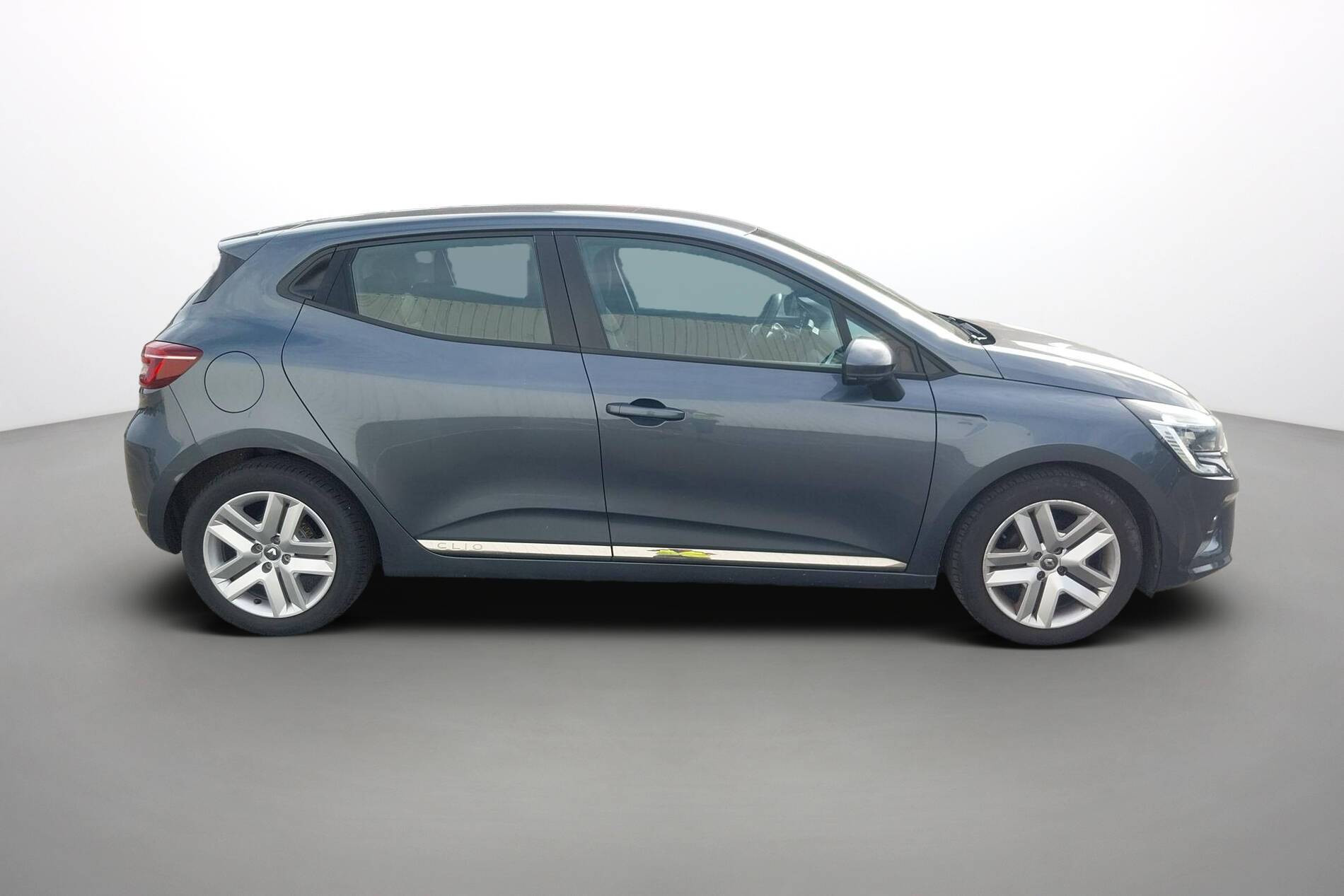 Vente en ligne Renault Clio 5 Clio TCe 90 - 21 au prix de 12 990 €