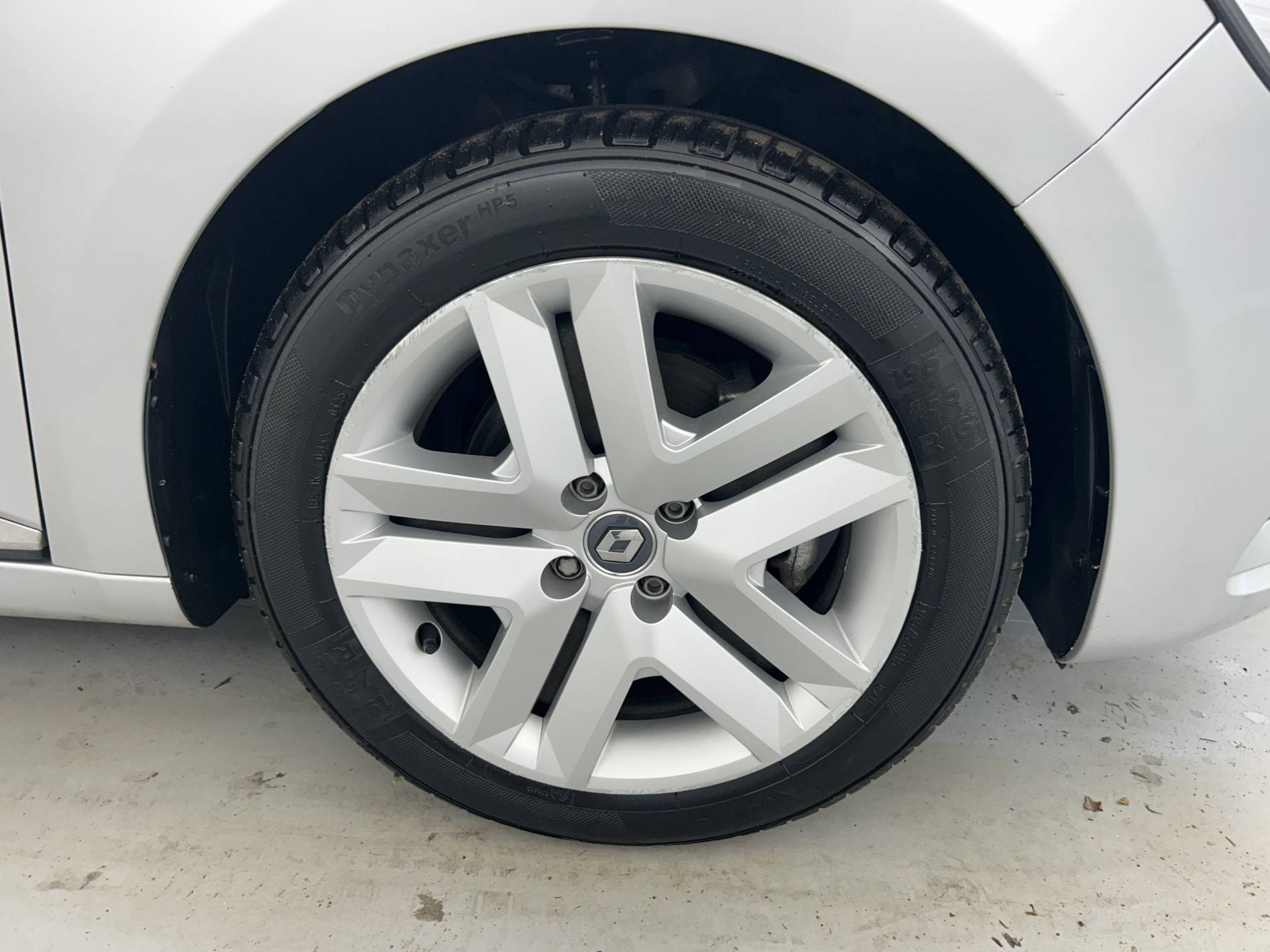 Vente en ligne Renault Clio 5 Clio E-Tech 140 - 21 au prix de 13 990 €