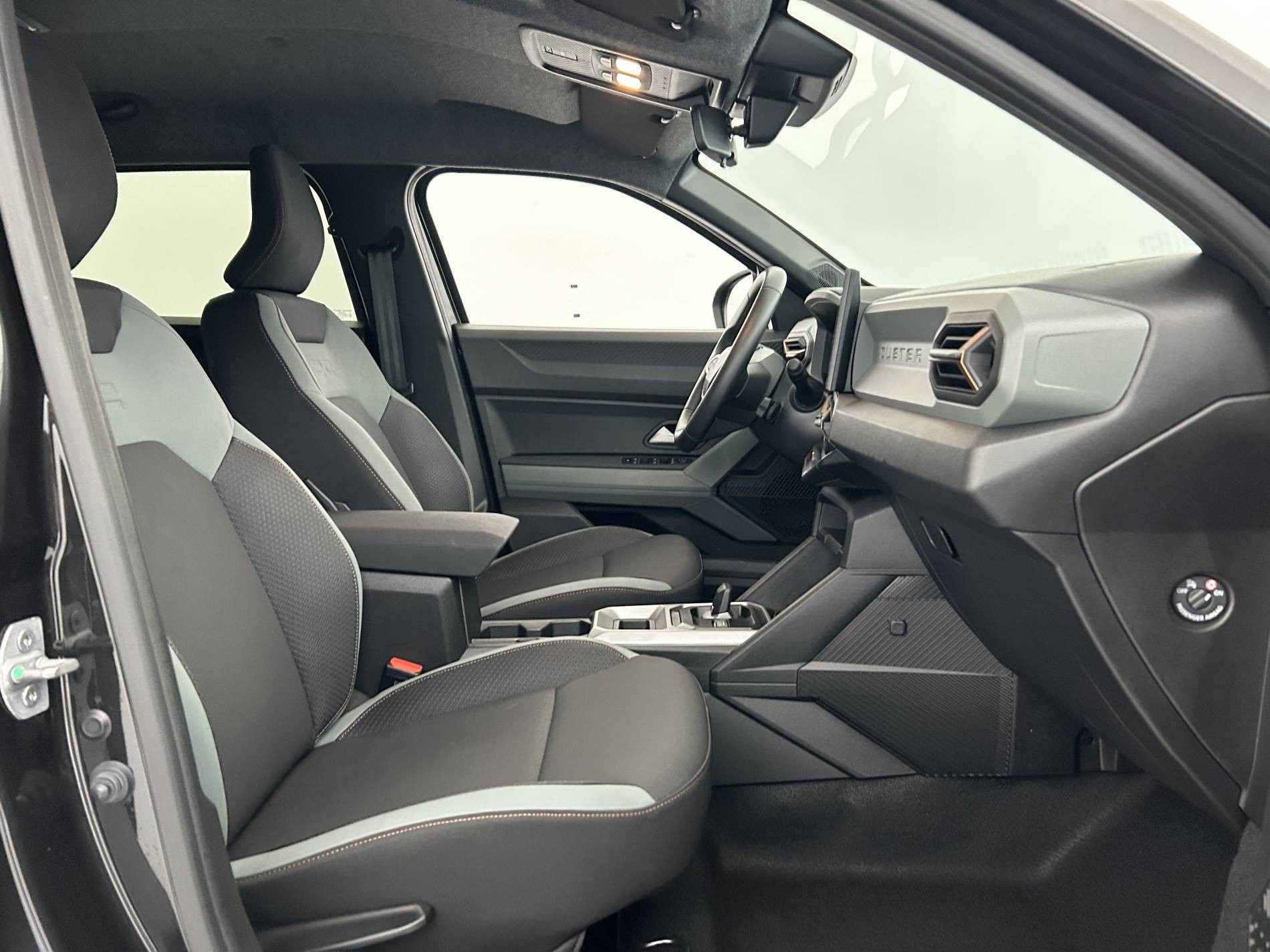 Vente en ligne Dacia Duster  Hybrid 140 au prix de 25 290 €