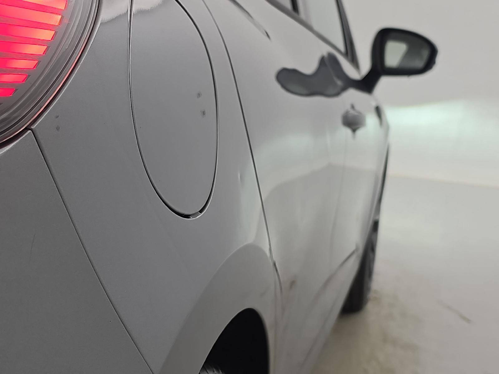 Vente en ligne Renault Clio 5 Clio E-Tech full hybrid 145 ch GSR2 au prix de 21 390 €