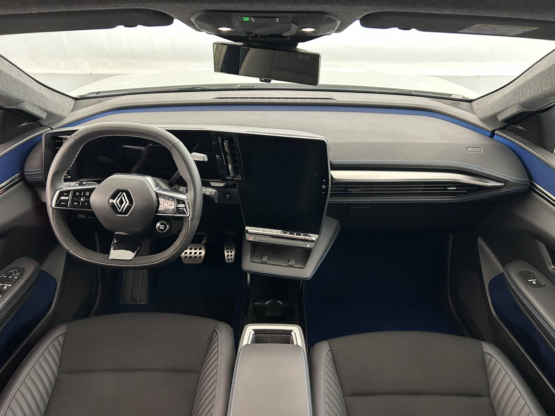 Vente en ligne Renault Scenic E-Tech Scenic E-Tech électrique 220 ch grande autonomie au prix de 42 990 €