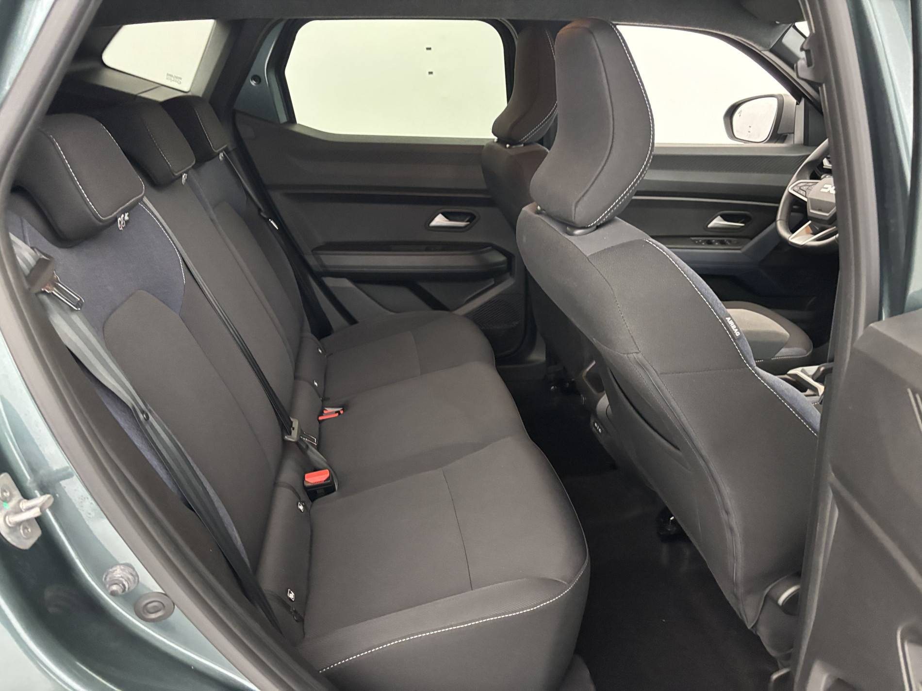 Vente en ligne Dacia Duster  Hybrid 140 au prix de 25 300 €
