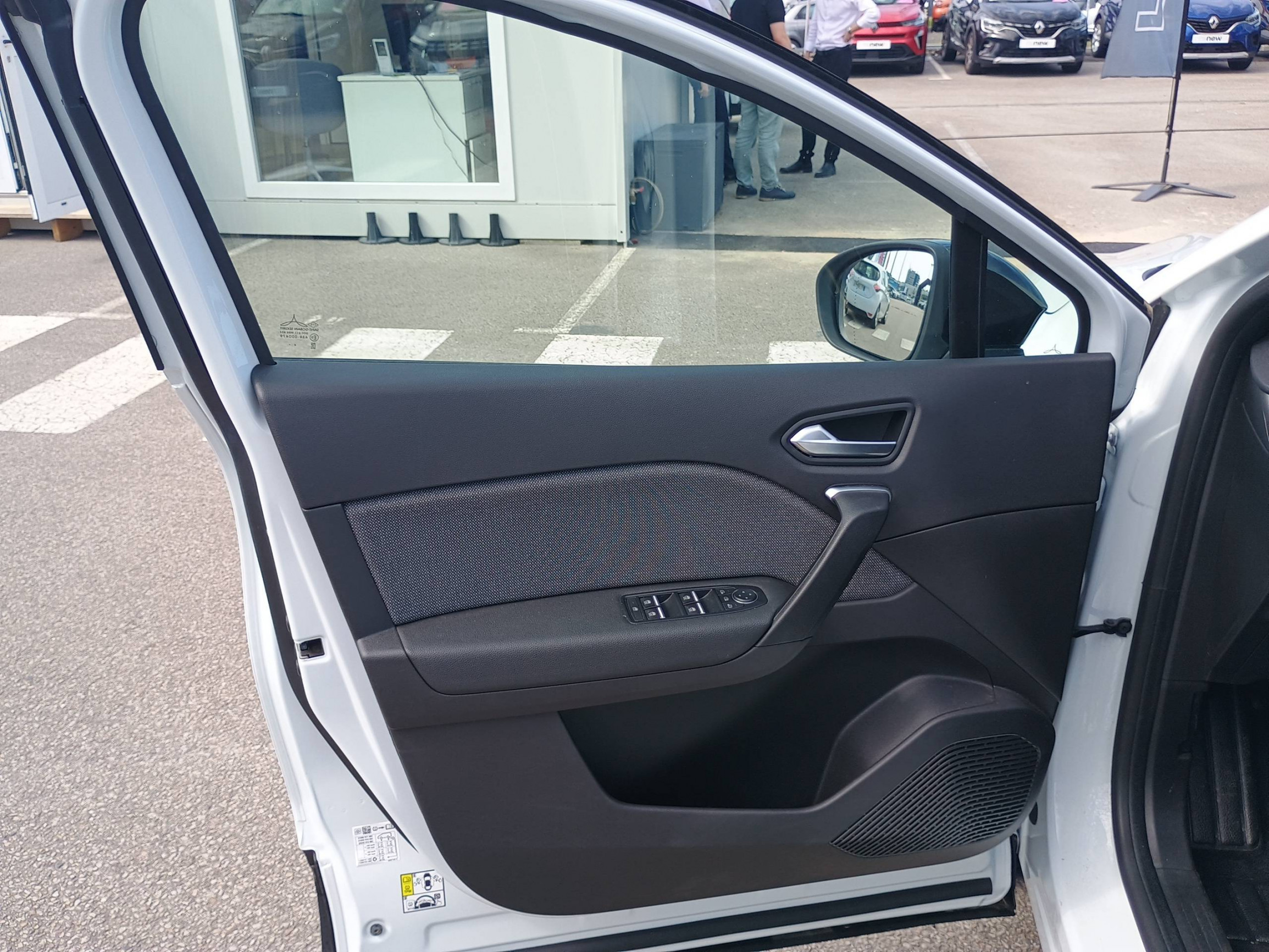 Vente en ligne Renault Symbioz  E-Tech full hybrid 145 au prix de 28 790 €