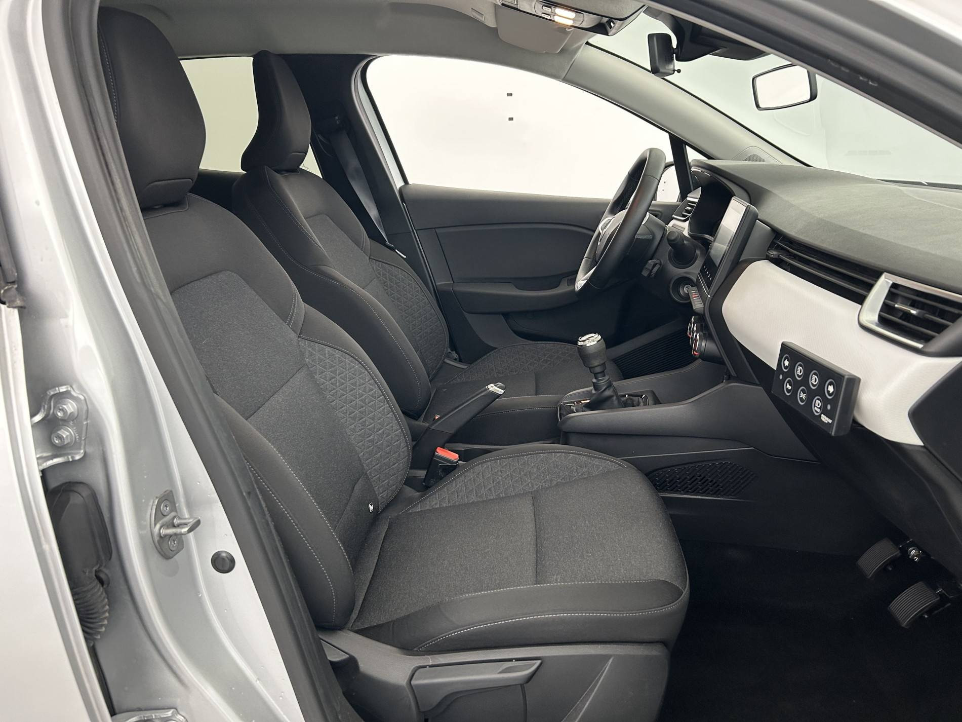 Vente en ligne Renault Clio 5 Clio TCe 90 au prix de 13 690 €
