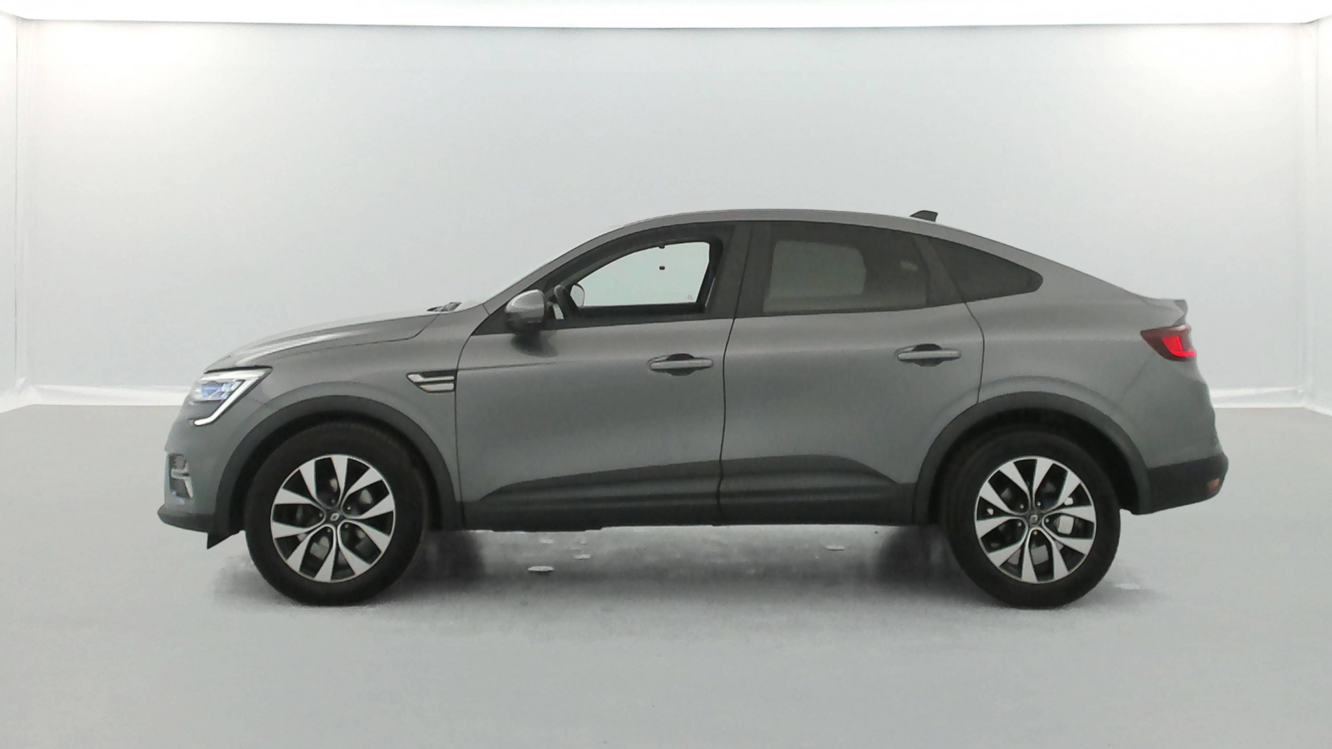 Vente en ligne Renault Arkana  mild hybrid 140 EDC FAP - 22 au prix de 18 490 €