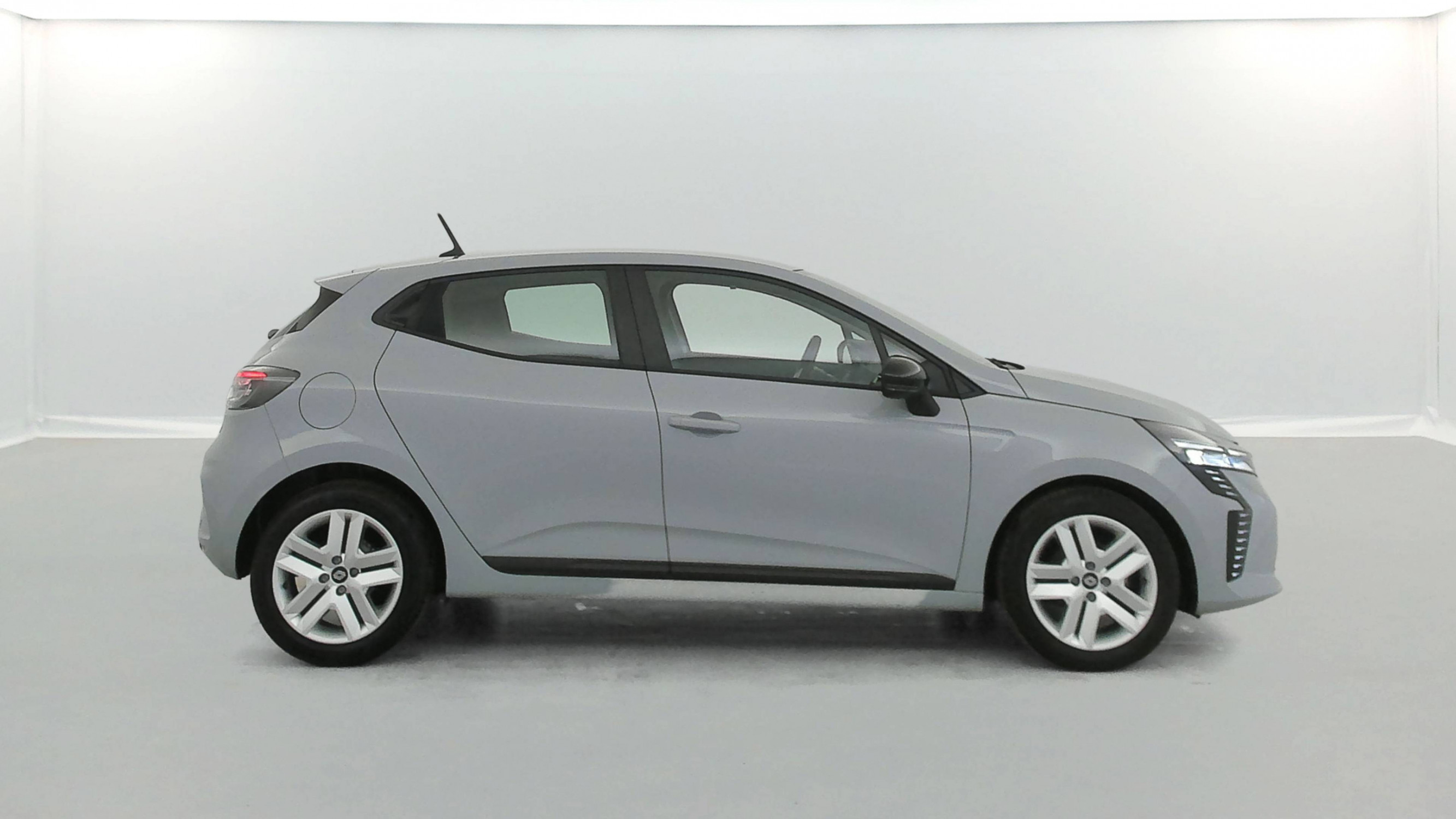 Vente en ligne Renault Clio 5 Clio TCe 90 au prix de 14 990 €