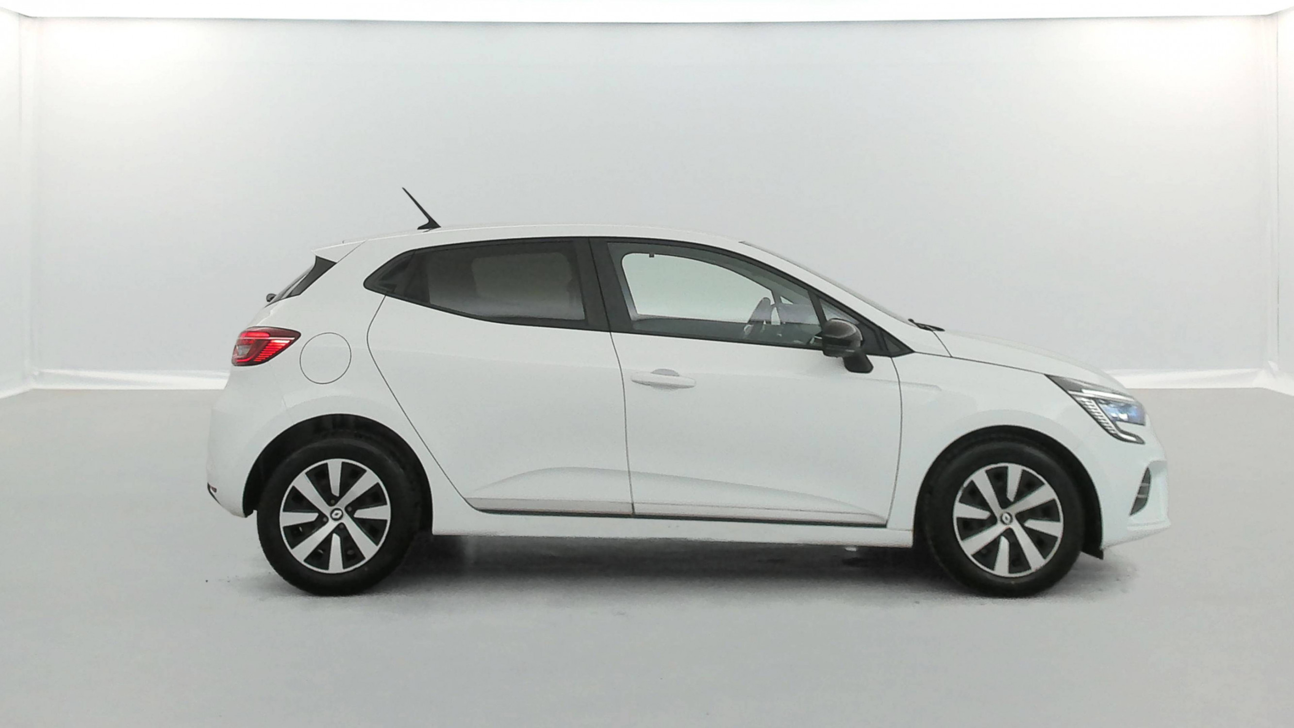 Vente en ligne Renault Clio 5 Clio TCe 90 au prix de 12 780 €