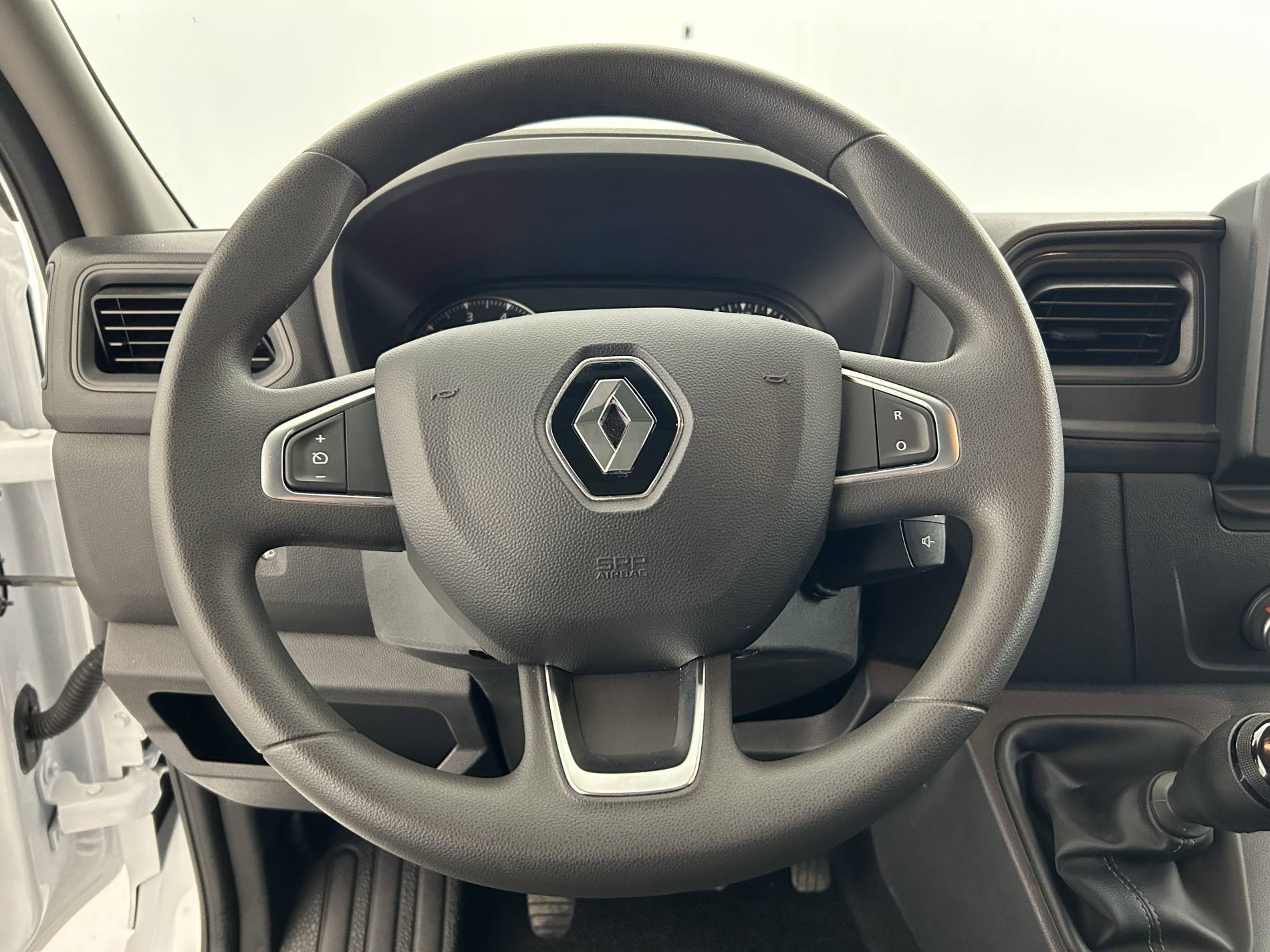 Vente en ligne Renault Master Fourgon MASTER FGN TRAC F3500 L3H3 BLUE DCI 135 au prix de 26 490 €