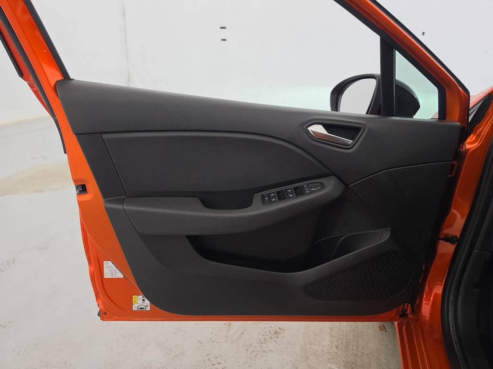 Vente en ligne Renault Clio 5 Clio TCe 90 au prix de 15 290 €