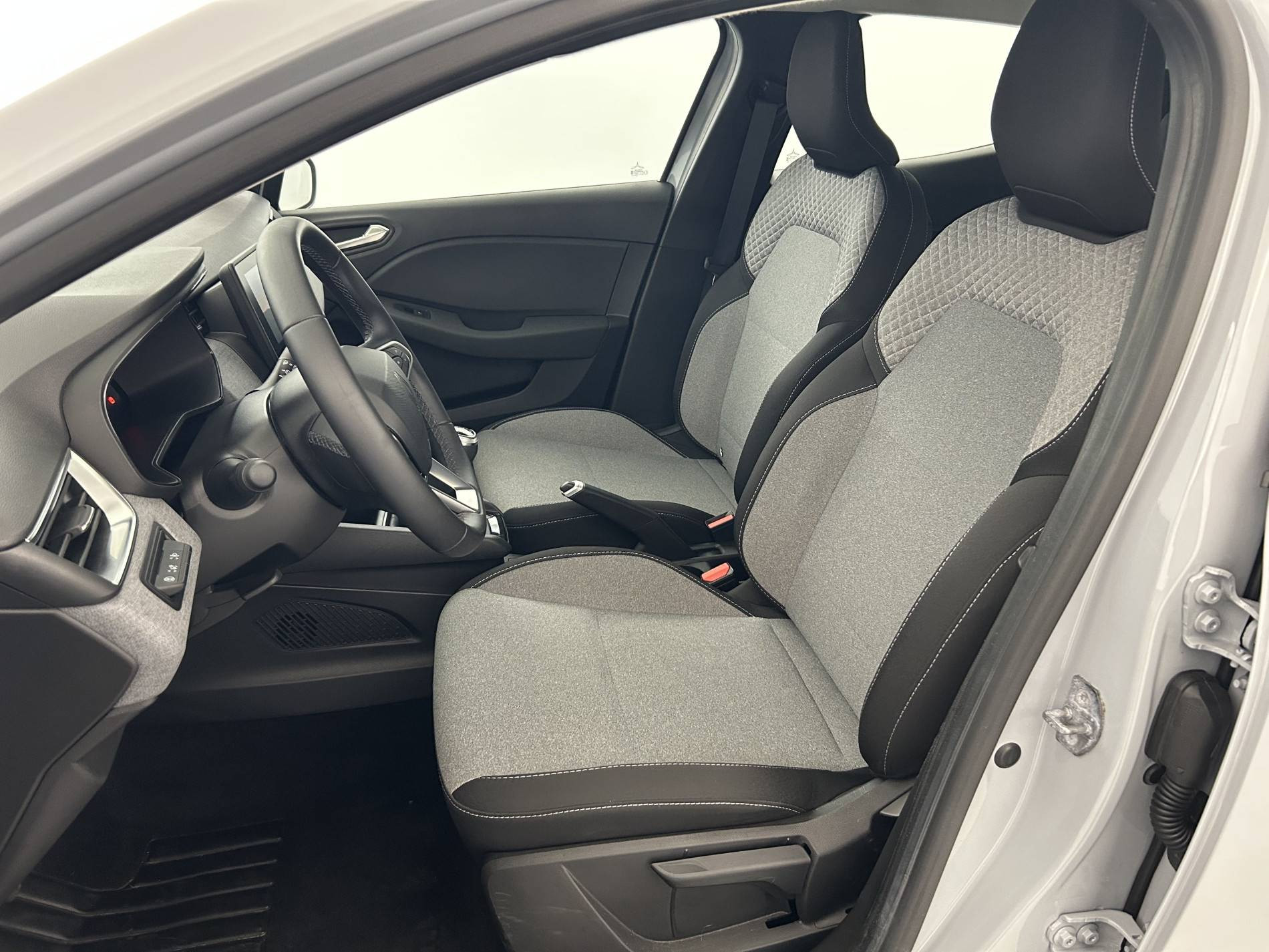 Vente en ligne Renault Clio 5 Clio TCe 90 au prix de 15 990 €