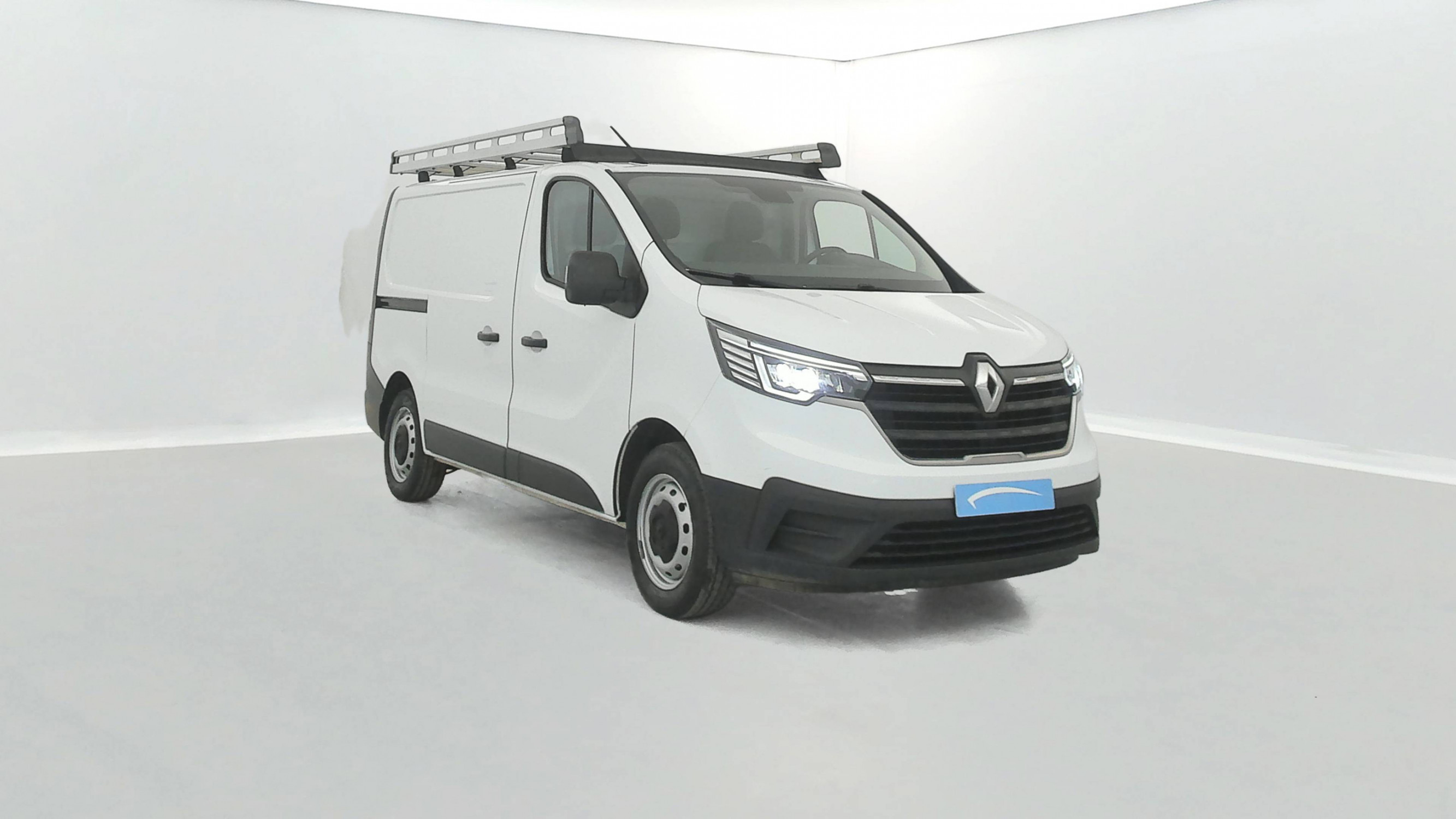 Vente en ligne Renault Trafic 3 Fourgon TRAFIC FGN L1H1 2800 KG BLUE DCI 110 au prix de 18 990 €