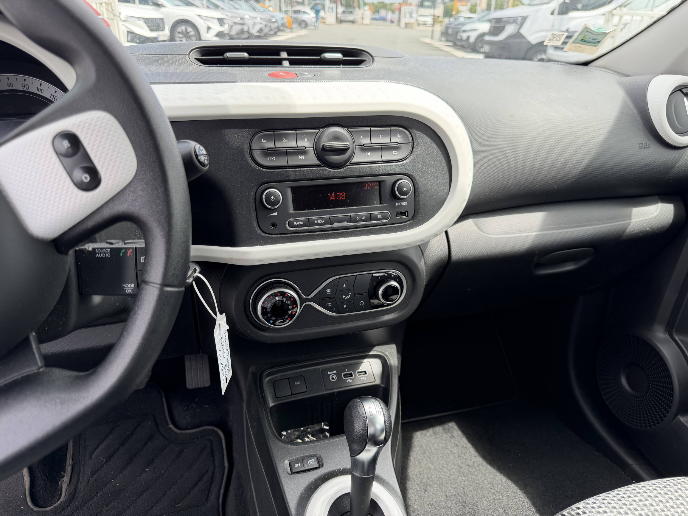 Vente en ligne Renault Twingo Electrique Twingo III E-Tech au prix de 11 490 €