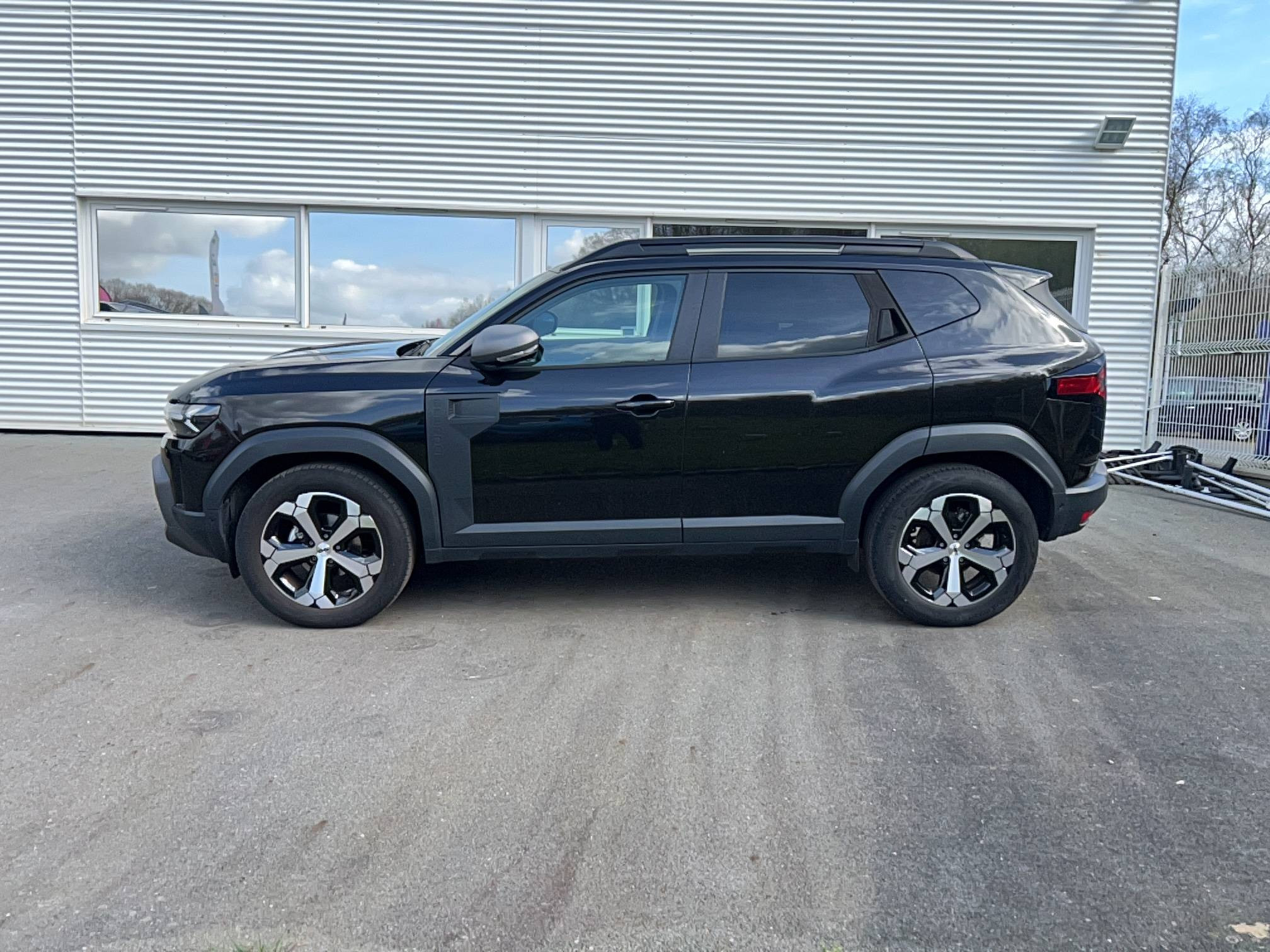 Vente en ligne Dacia Duster  Mild Hybrid 130 au prix de 23 590 €