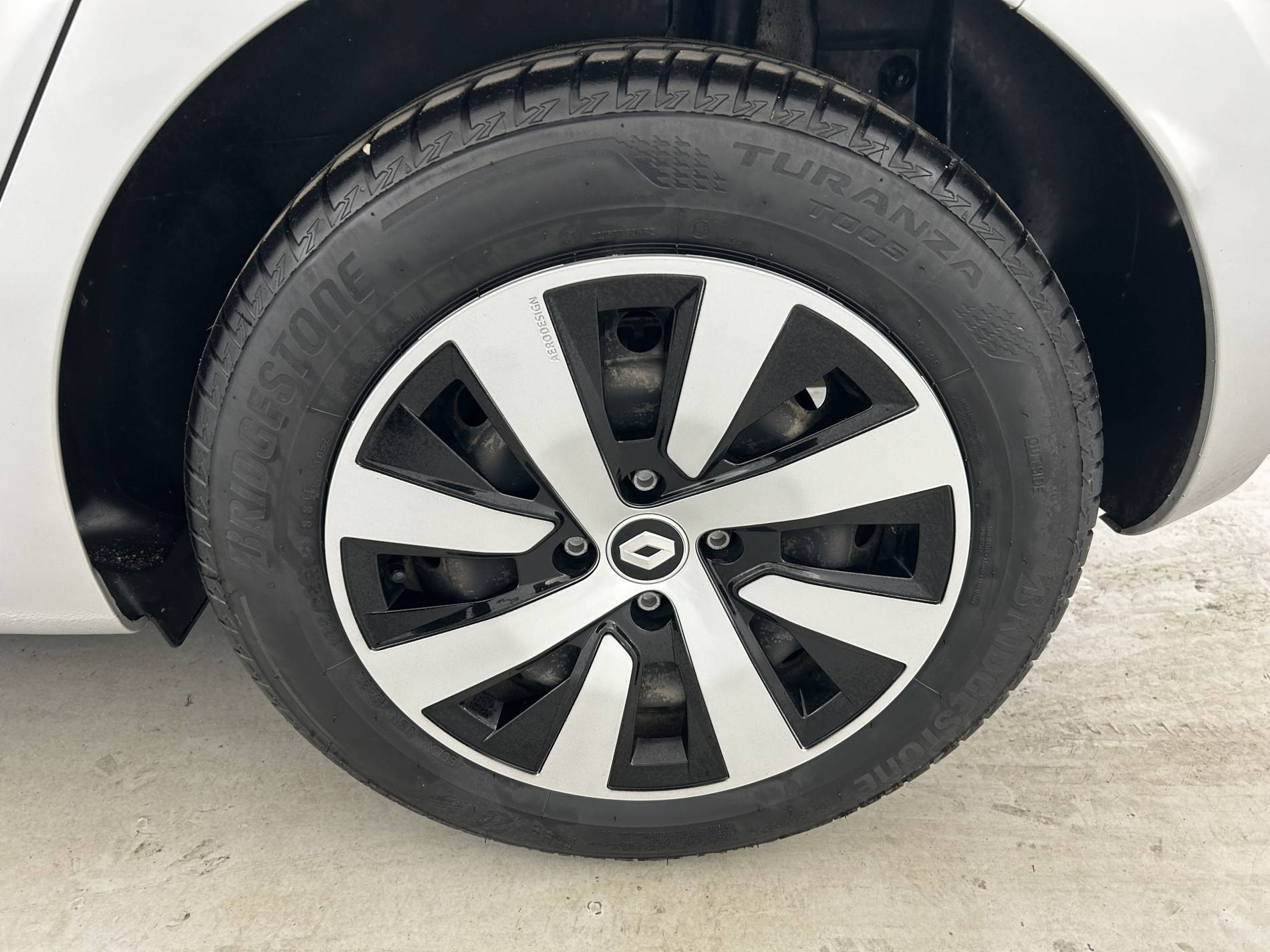 Vente en ligne Renault Clio 5 Clio TCe 90 au prix de 14 290 €