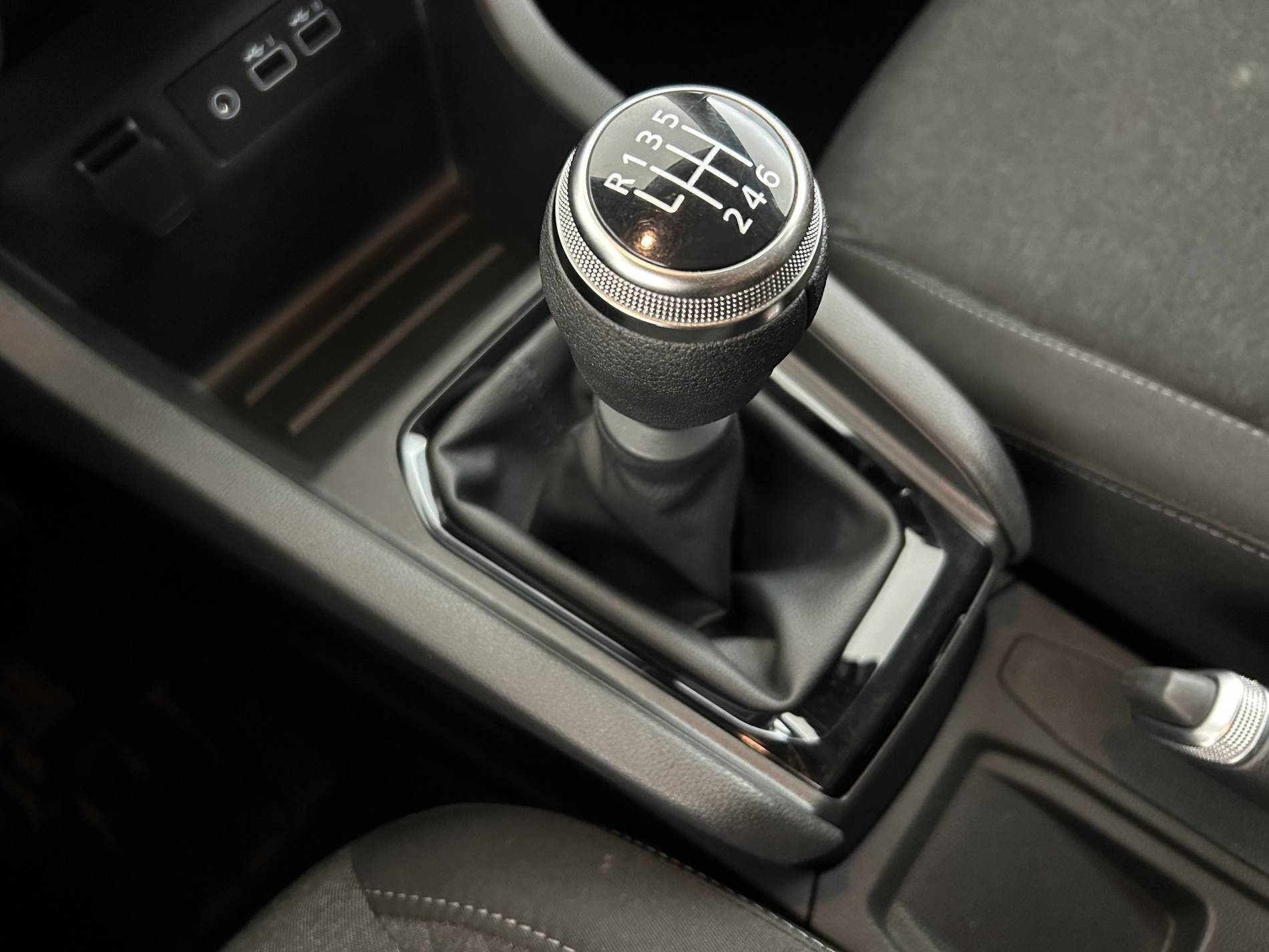 Vente en ligne Renault Clio 5 Clio TCe 90 au prix de 13 990 €