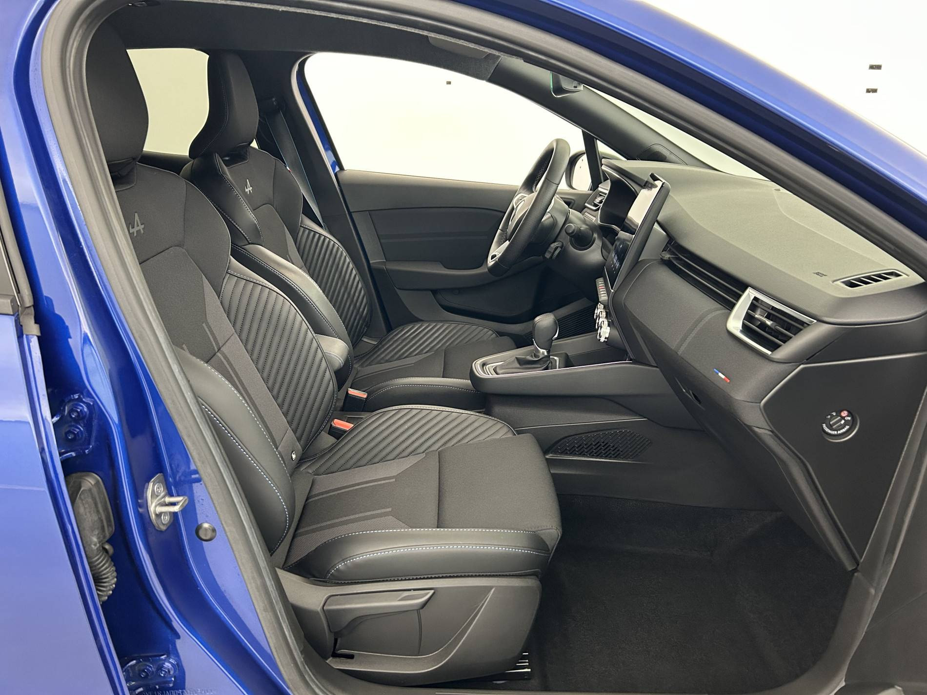 Vente en ligne Renault Clio 5 Clio E-Tech full hybrid 145 au prix de 21 990 €