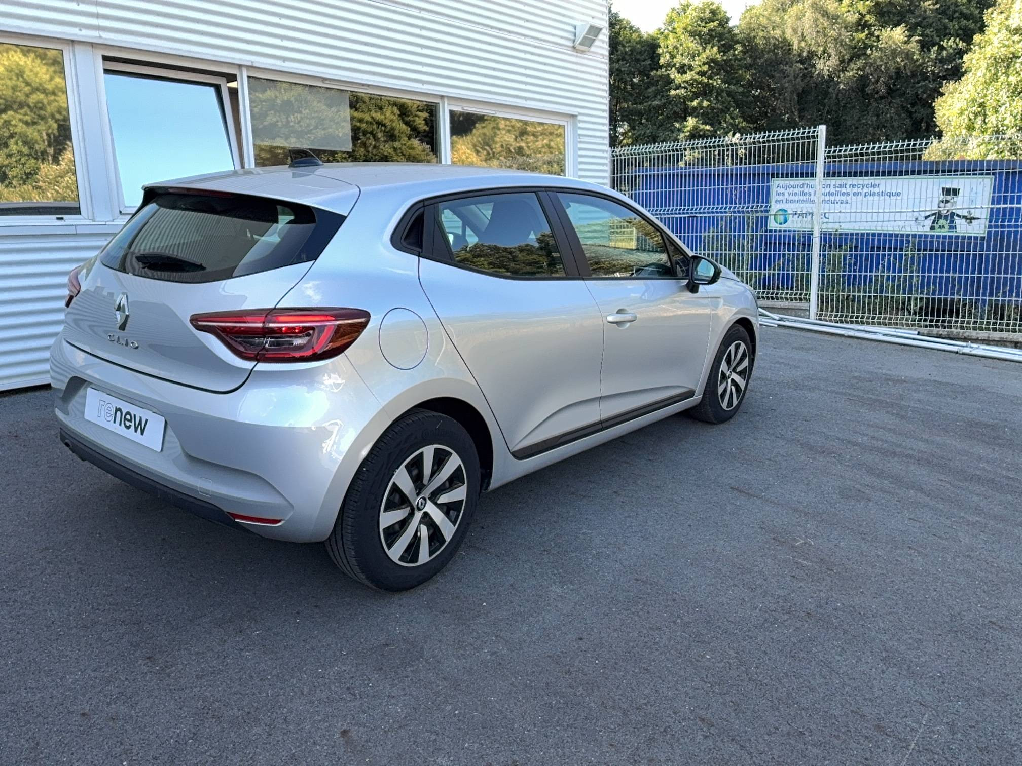 Vente en ligne Renault Clio 5 Clio TCe 90 au prix de 14 590 €
